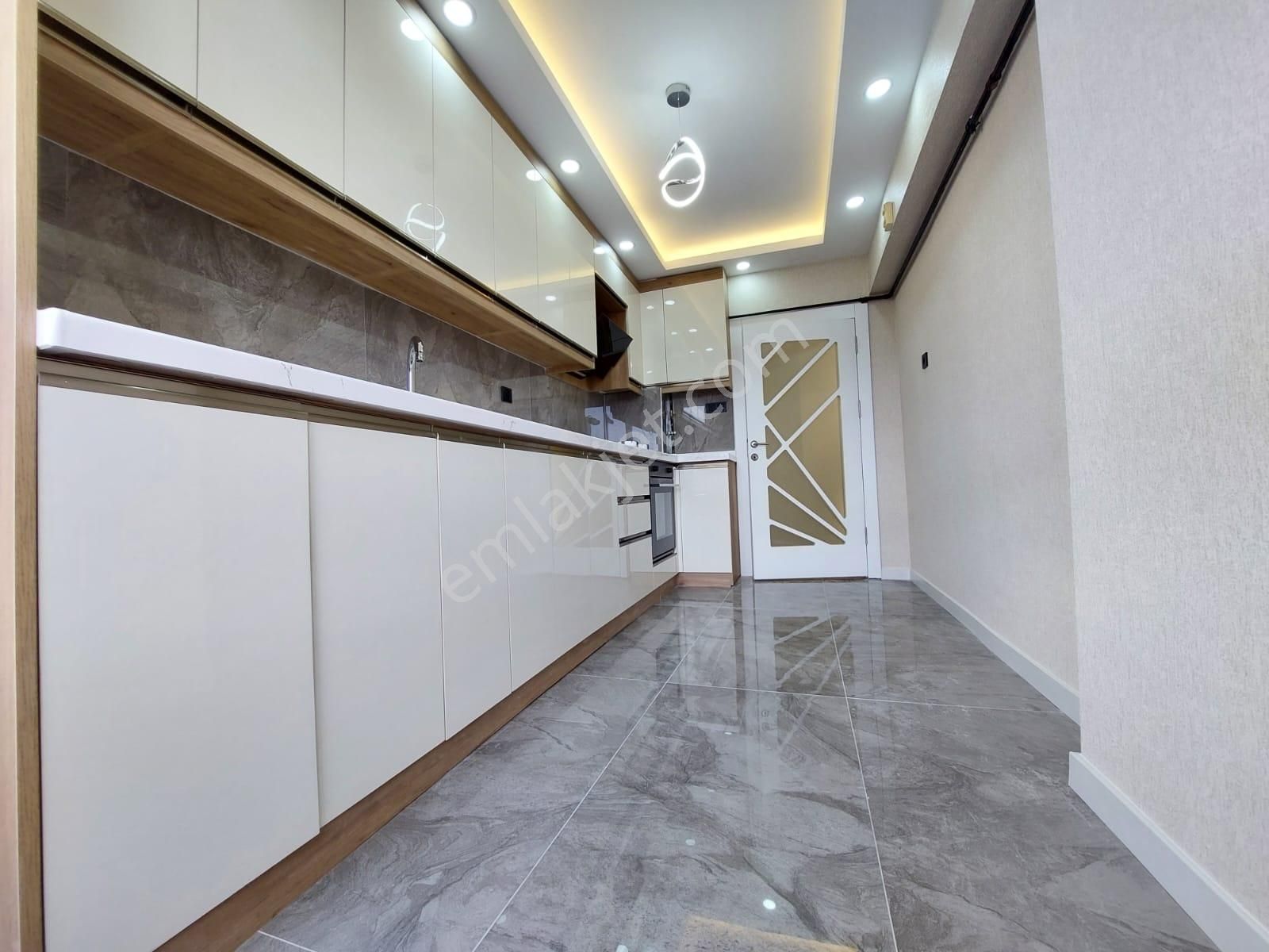 Süvari Mah Ahi Mesut Bulvar Yakını Satılık 3+1 Kat Ta Ful Yapılı - Görsel 7