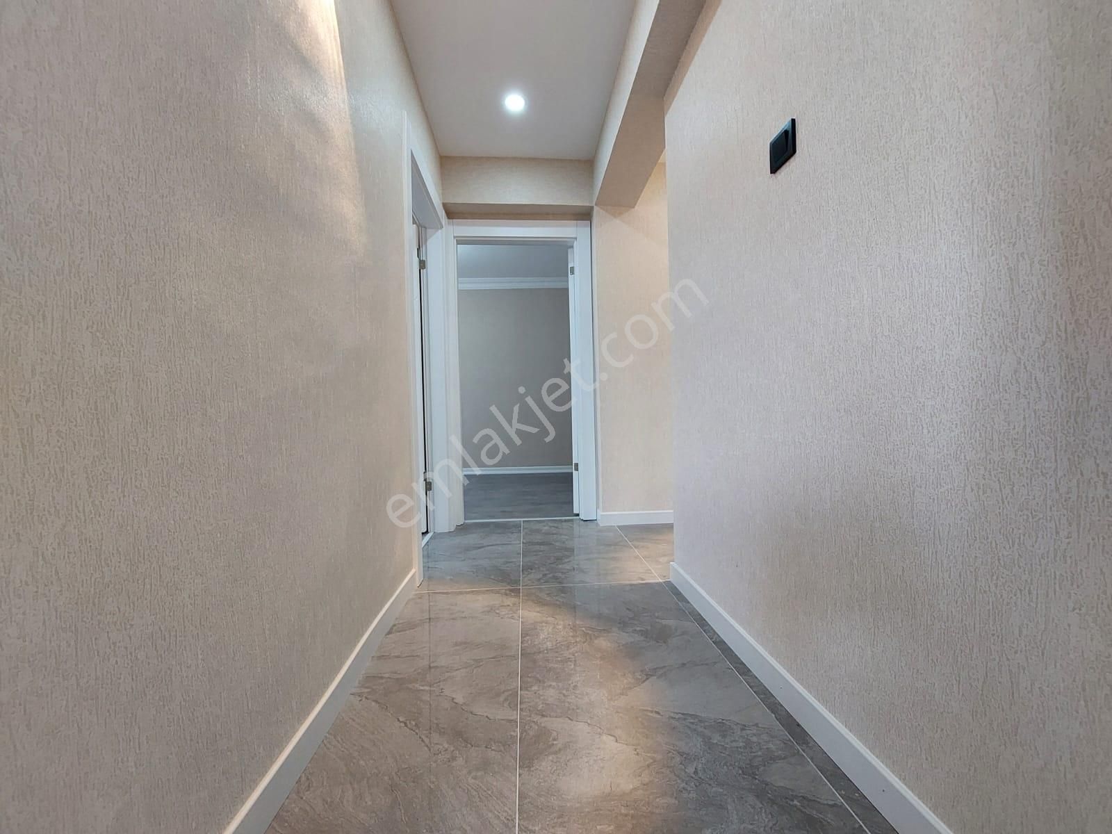 Süvari Mah Ahi Mesut Bulvar Yakını Satılık 3+1 Kat Ta Ful Yapılı - Görsel 19