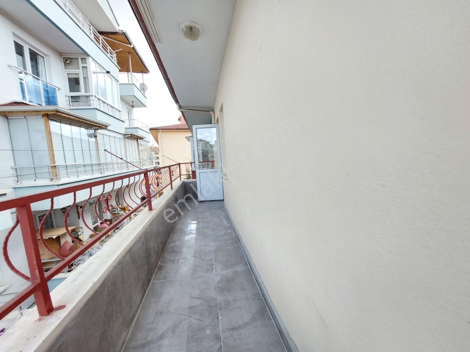 Süvari Mah Ahi Mesut Bulvar Yakını Satılık 3+1 Kat Ta Ful Yapılı - Görsel 27