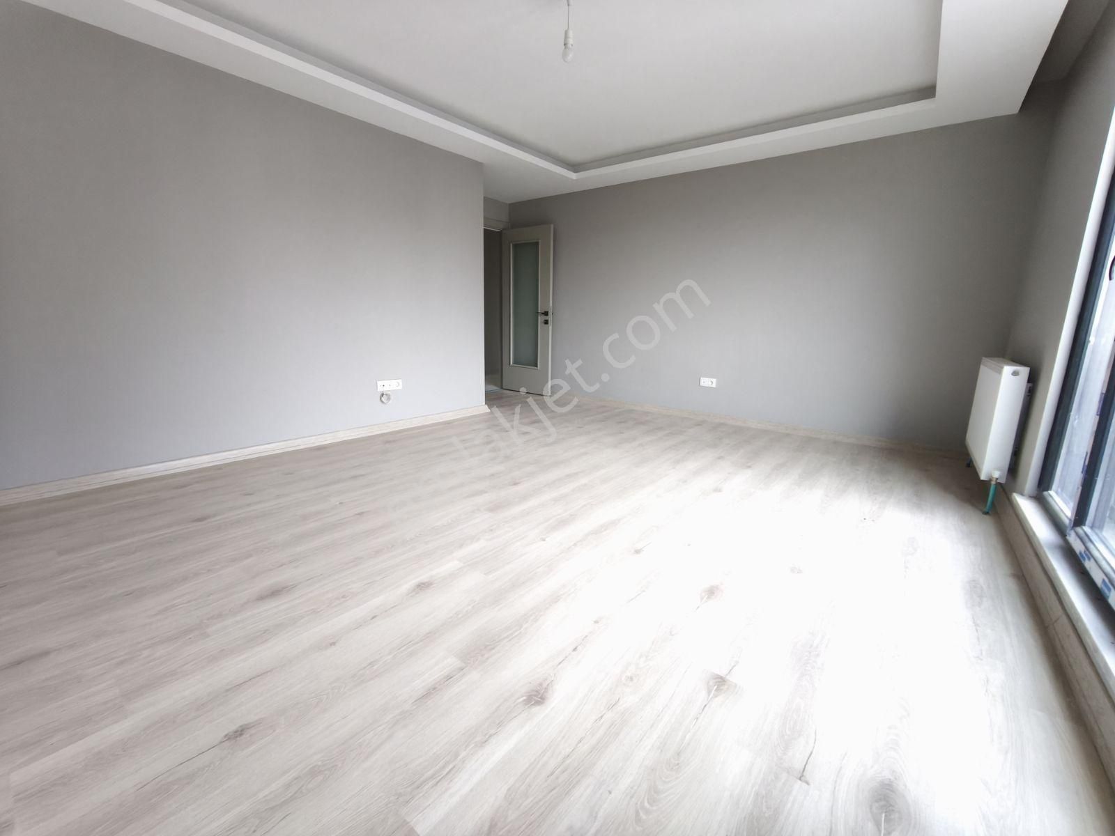 Çamlık Ta Metroya Yürüme Ebeveyn Banyolu Sıfır Balkonlu 3+1 - Görsel 3