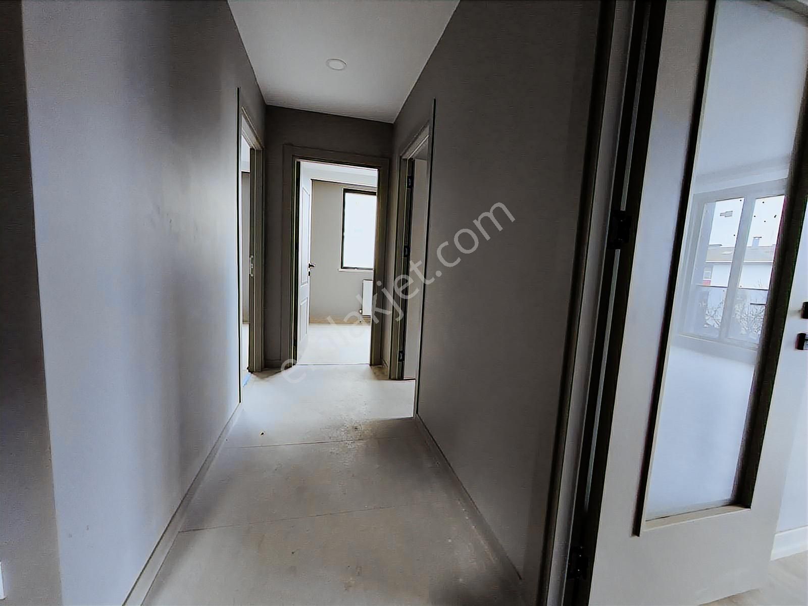 Çamlık Ta Metroya Yürüme Ebeveyn Banyolu Sıfır Balkonlu 3+1 - Görsel 23