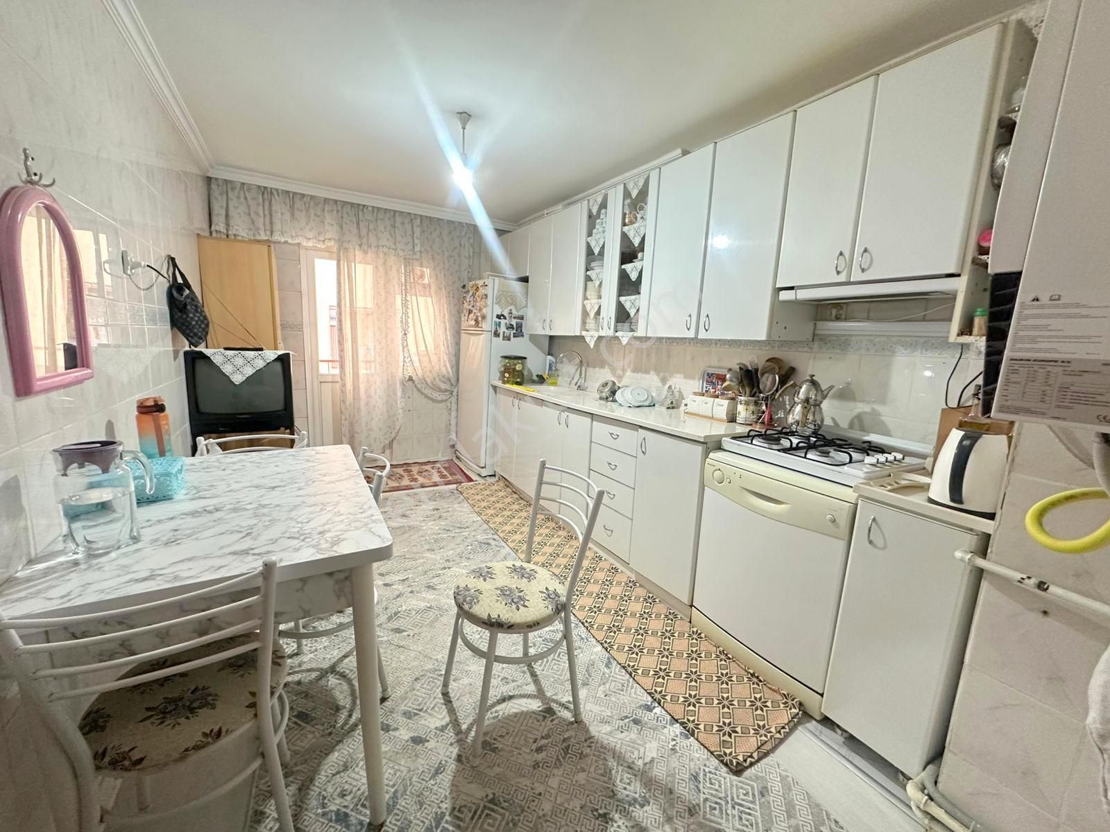 Şafak'tan Kuşcağız Göbek'te Cadde Üzeri 5+1 Açık Teraslı Güney! - Görsel 2