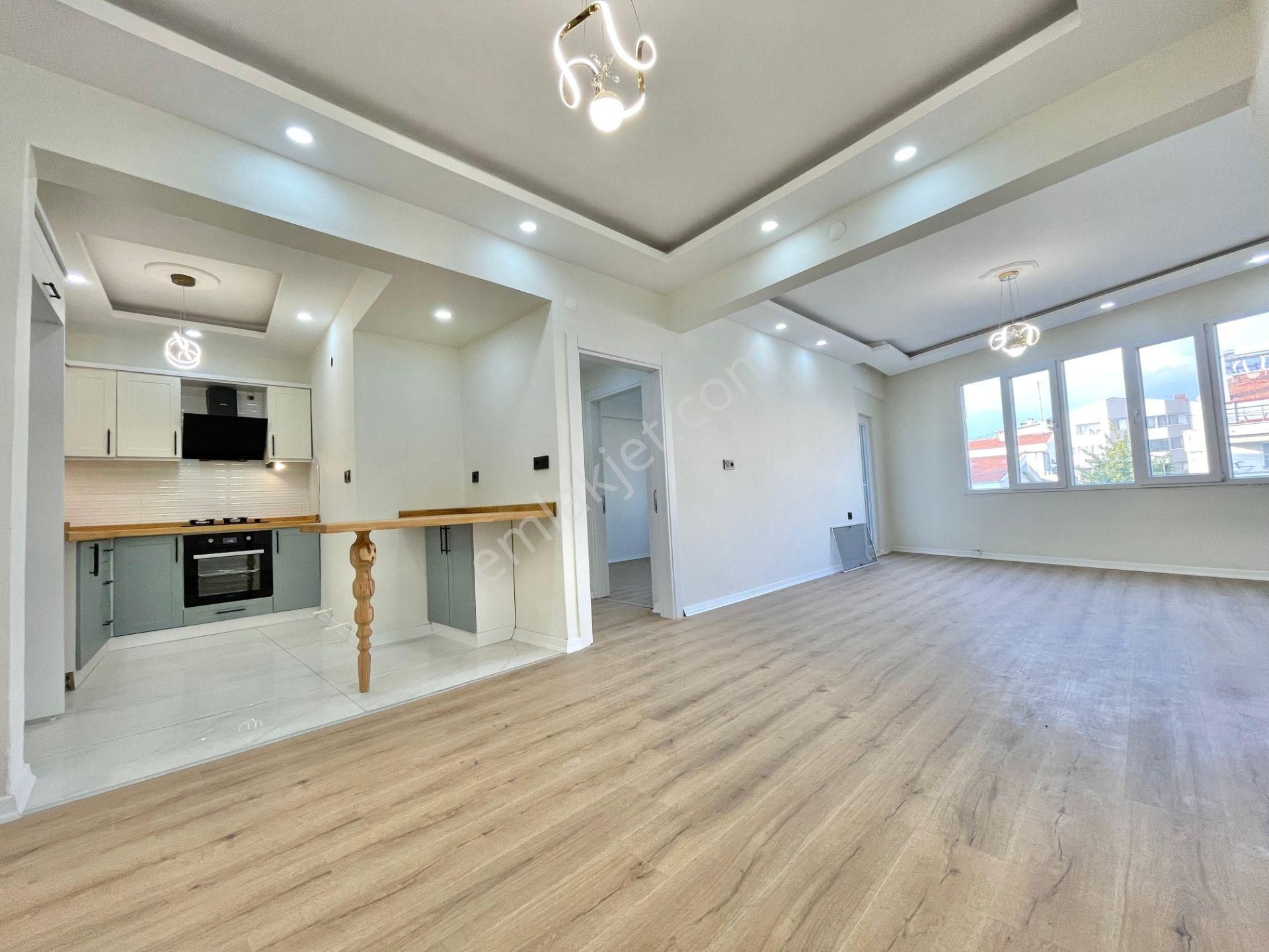 Berkay Demirel'den Akçay Merkezde Denize 70 Metre 2+1 Daire - Görsel 15