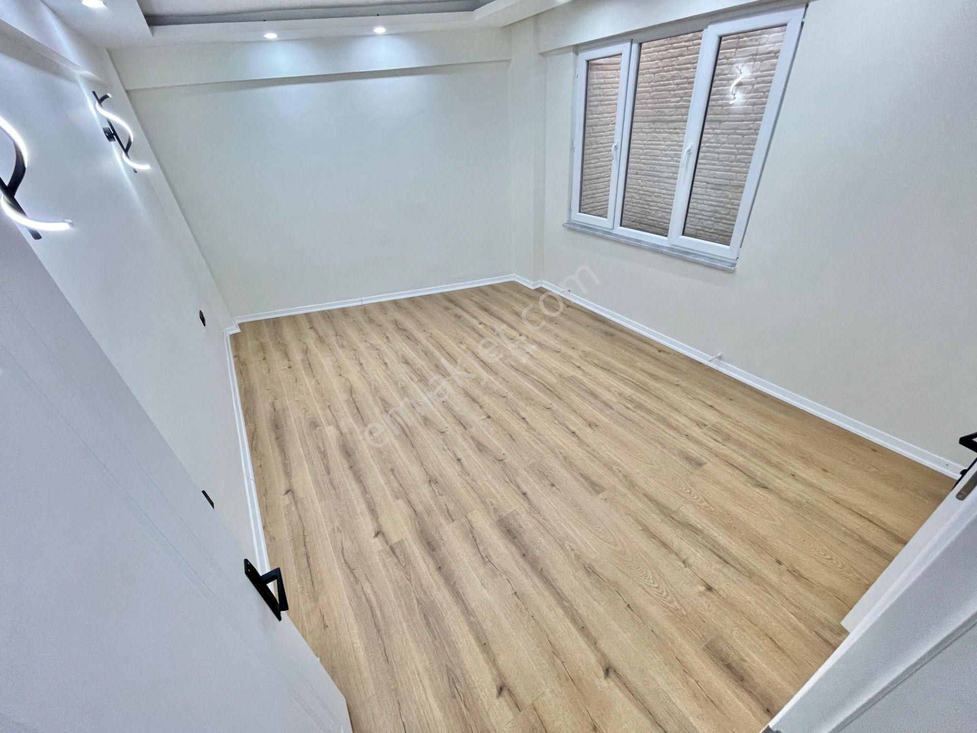 Berkay Demirel'den Akçay Merkezde Denize 70 Metre 2+1 Daire - Görsel 32