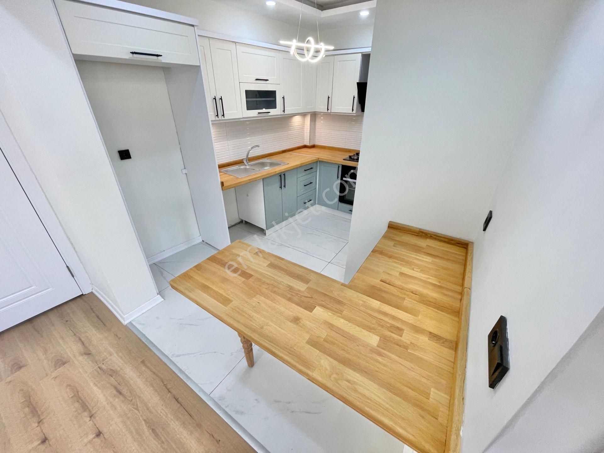 Berkay Demirel'den Akçay Merkezde Denize 70 Metre 2+1 Daire - Görsel 14