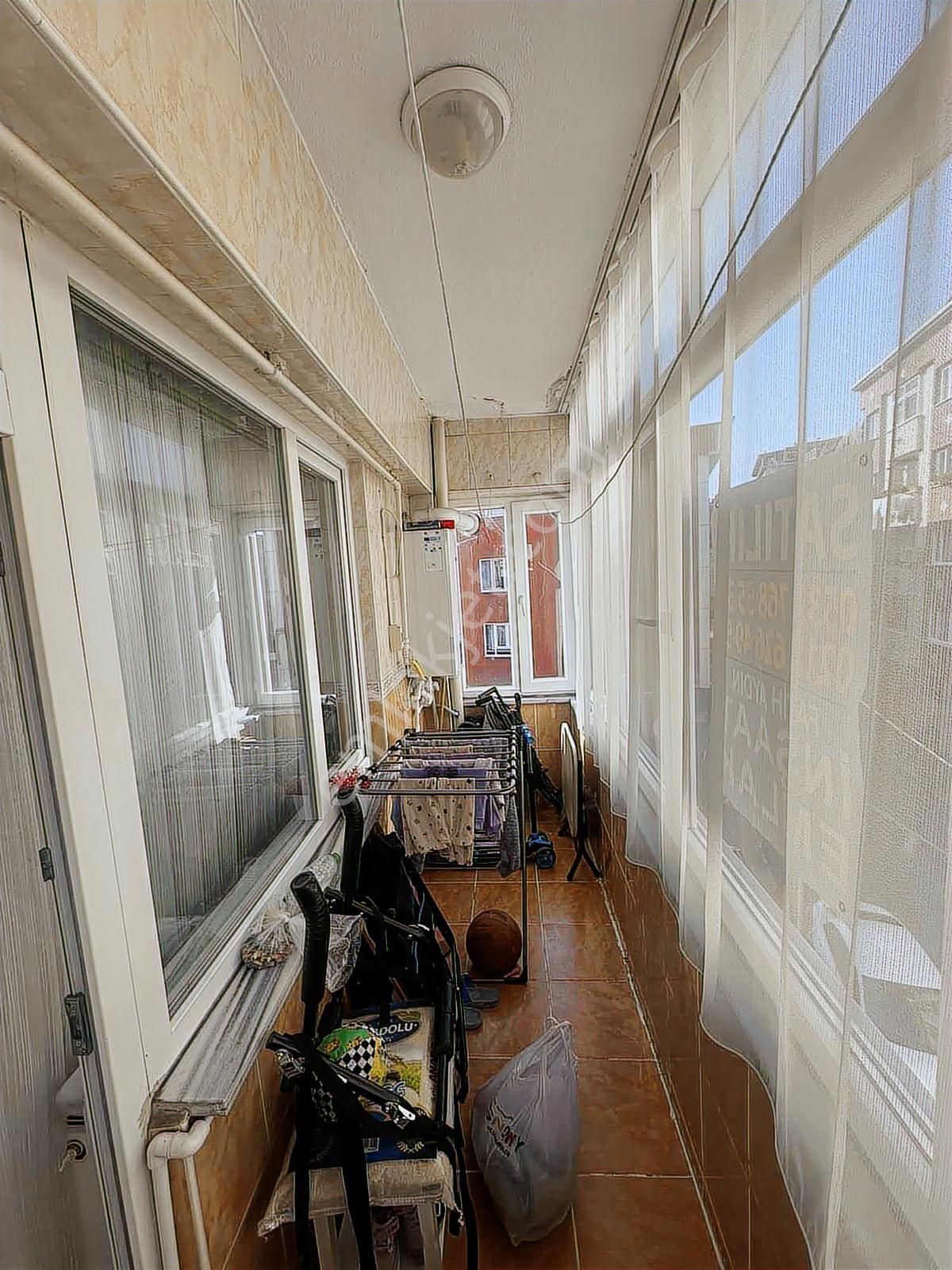 Yeşilpınar"da 2+1 Satılık 100mt Krediye Uygun 2.kat Balkonlu - Görsel 3