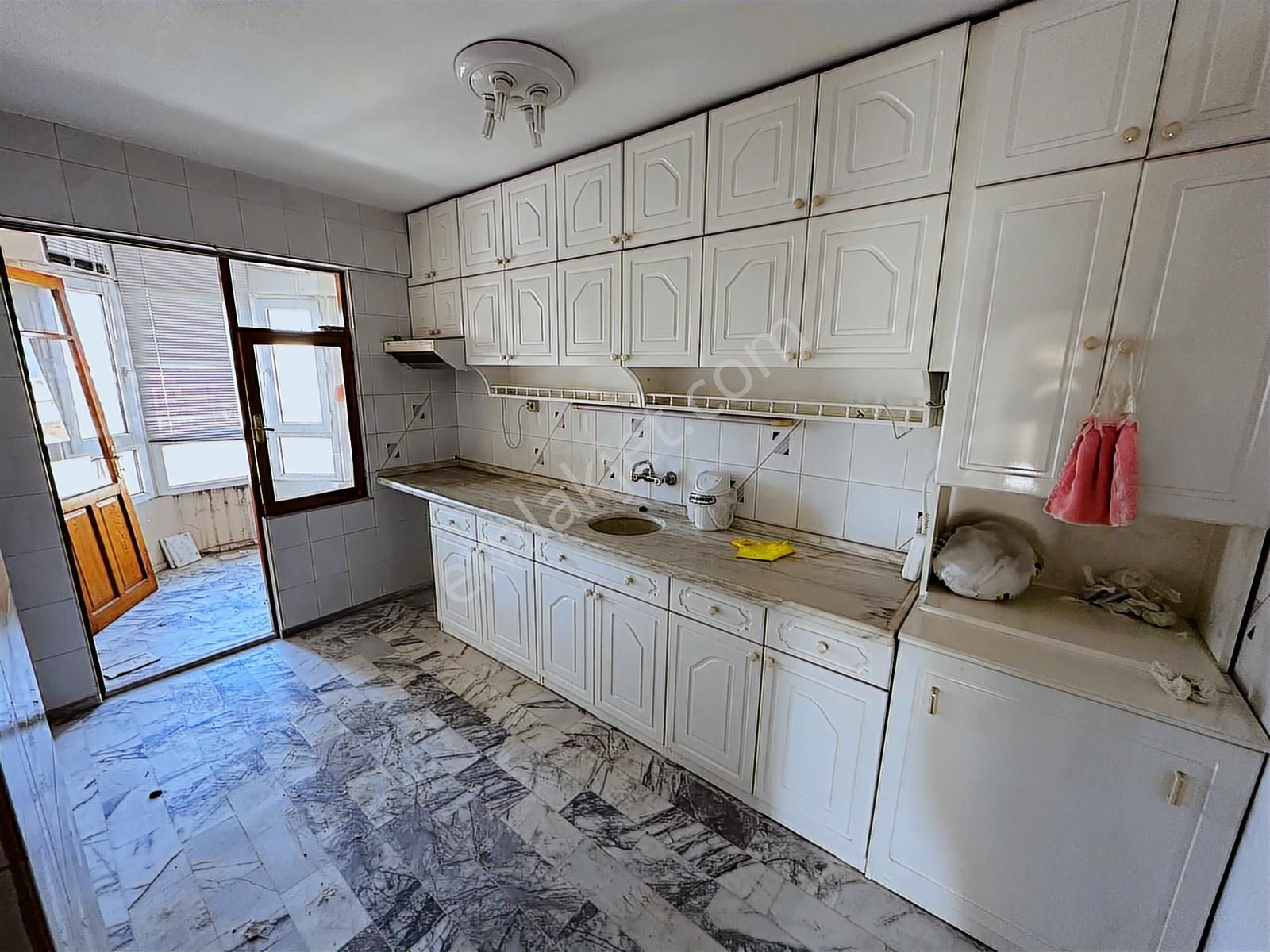 Doradan Akçay Merkez'de Ön Cephe Ebeveyn B. 4+1 Satılık Dublex