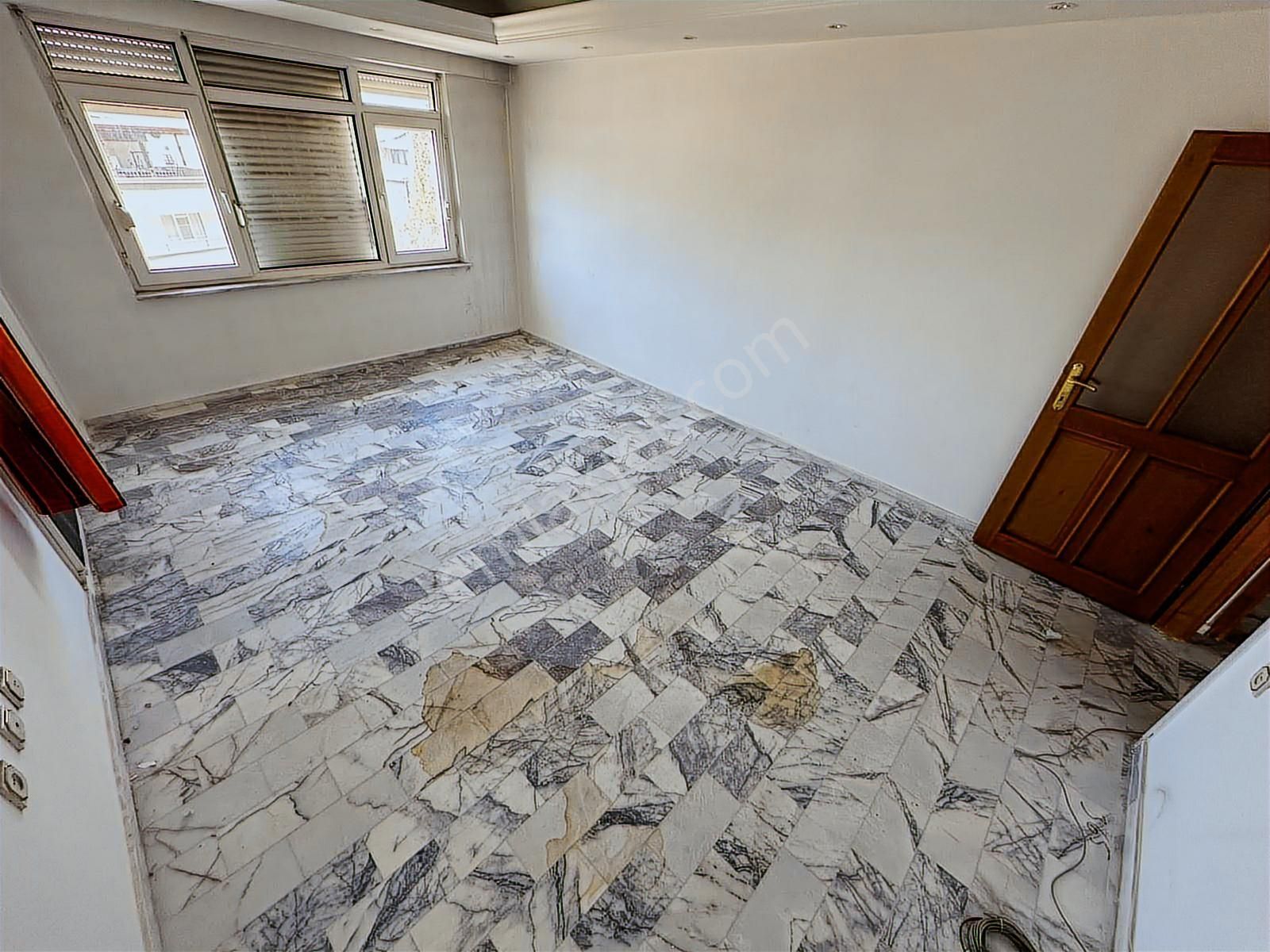 Doradan Akçay Merkez'de Ön Cephe Ebeveyn B. 4+1 Satılık Dublex - Görsel 7