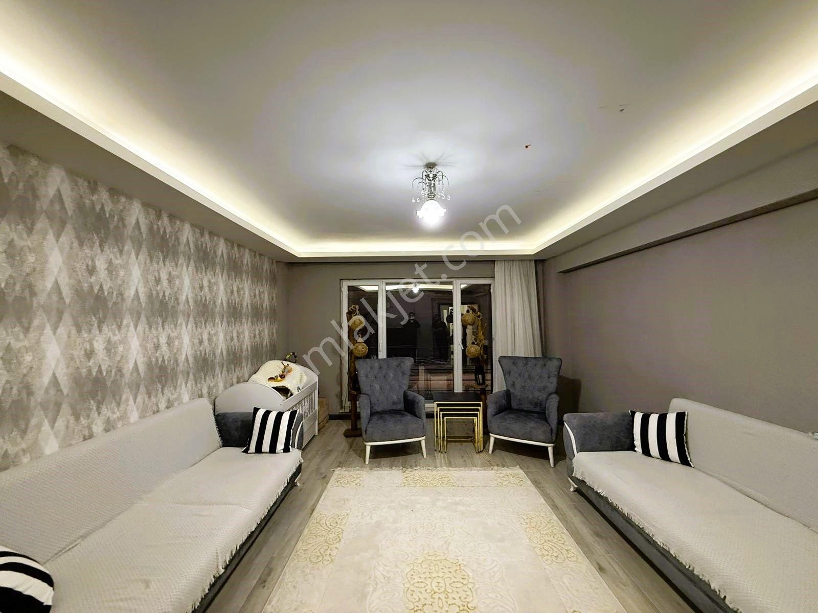 Gökçe Emlak'tan Sarayda Sitede 2+1 Ultralüx Satılık Daire