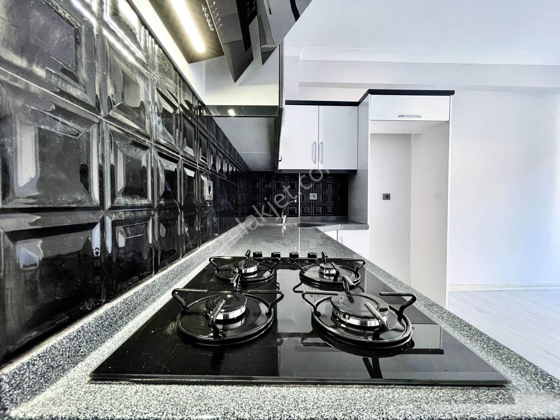 Berkay Demirel'den Akçayda Satılık Sıfır Lüks Arakat 1+1 Daire - Görsel 16