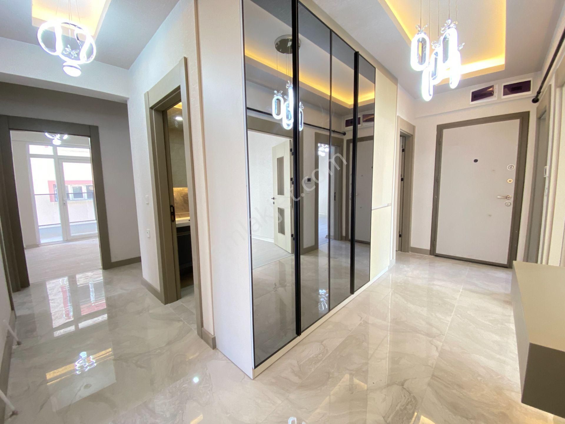 Gökçe Emlak'tan Saray Merkezde Satılık 4+1 Ultralüx Daire - Görsel 9