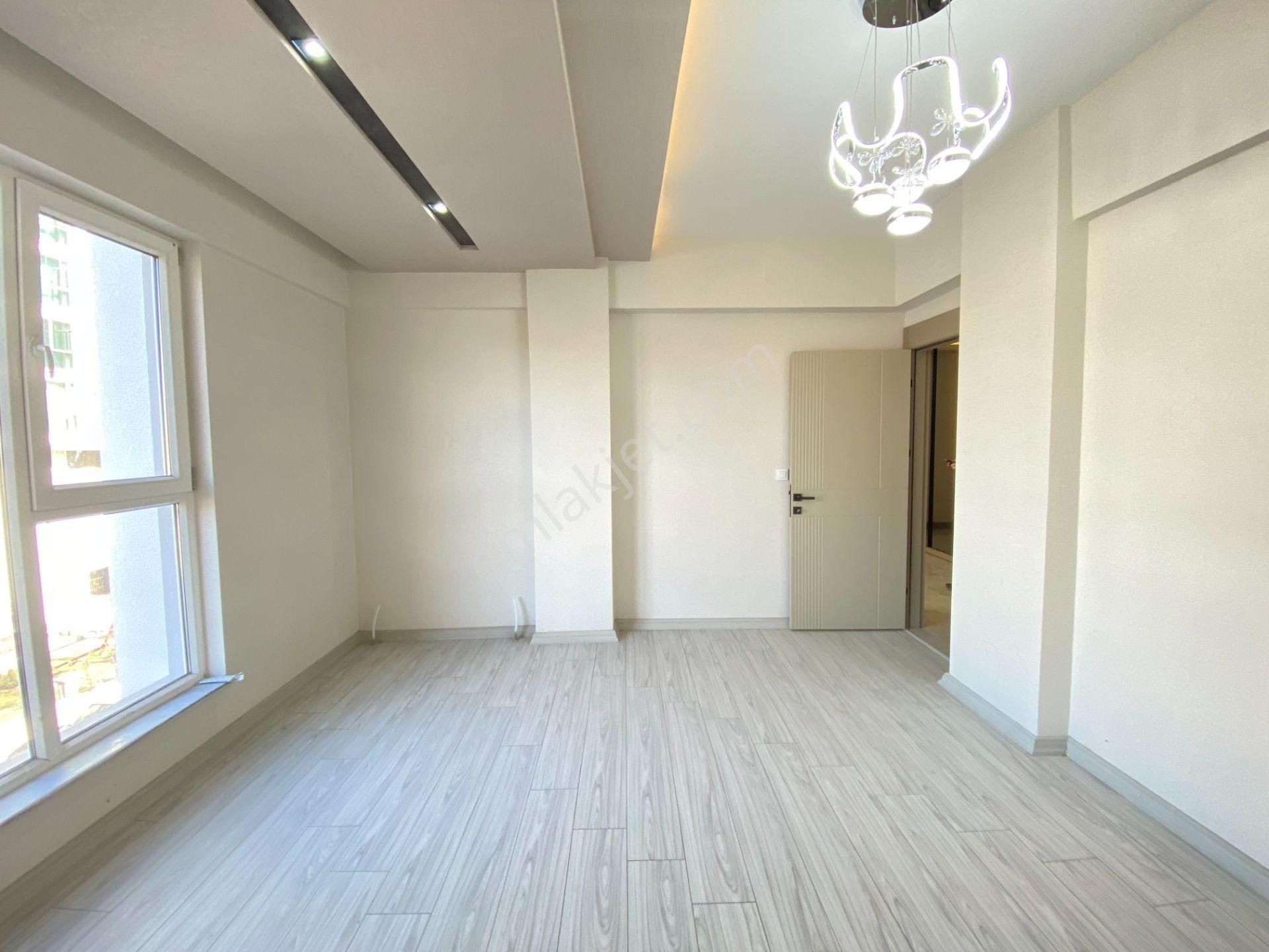 Gökçe Emlak'tan Saray Merkezde Satılık 4+1 Ultralüx Daire - Görsel 3