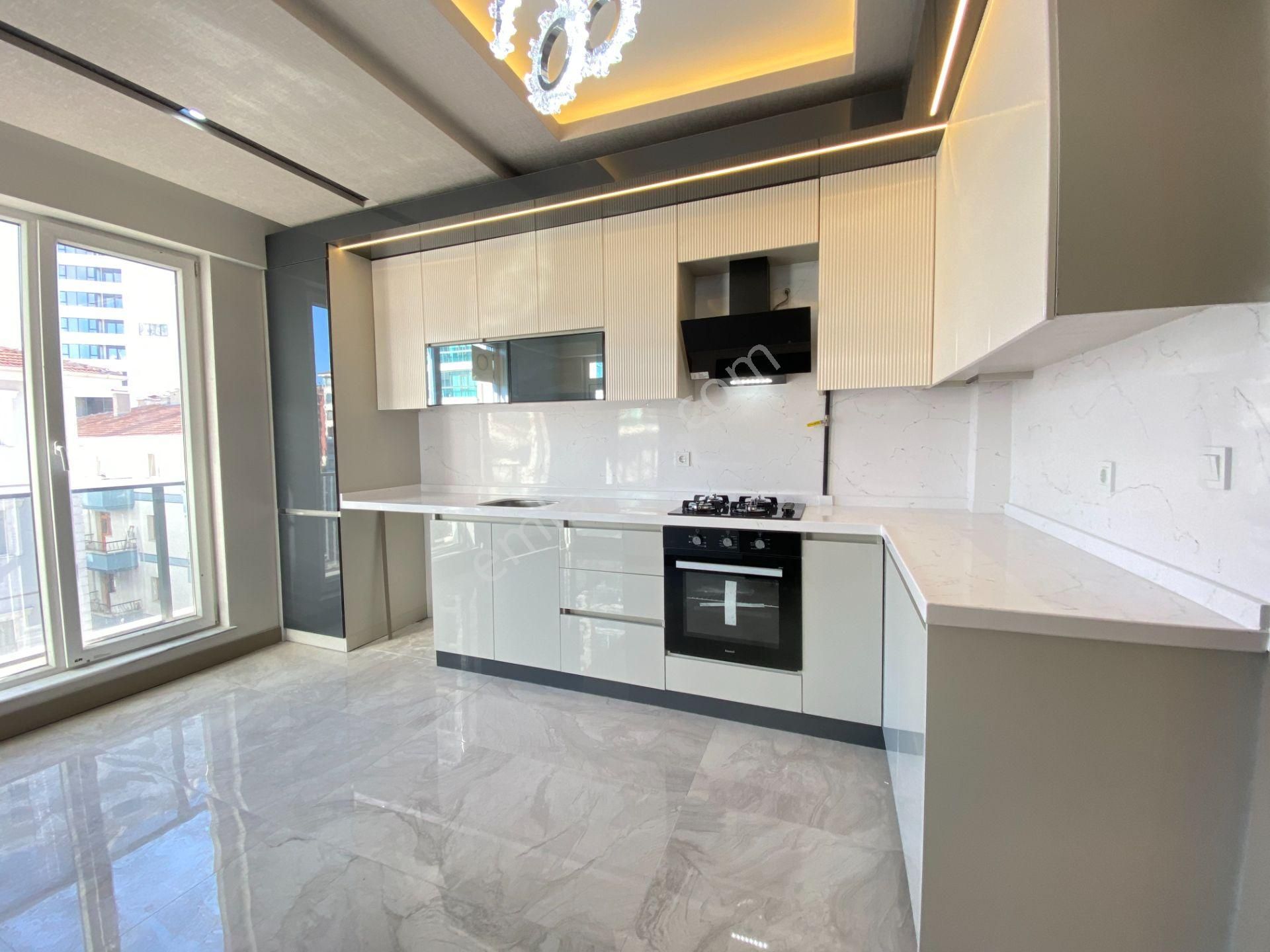 Gökçe Emlak'tan Saray Merkezde Satılık 4+1 Ultralüx Daire - Görsel 21