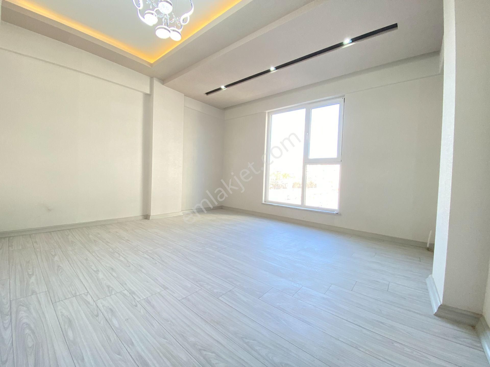 Gökçe Emlak'tan Saray Merkezde Satılık 4+1 Ultralüx Daire - Görsel 2