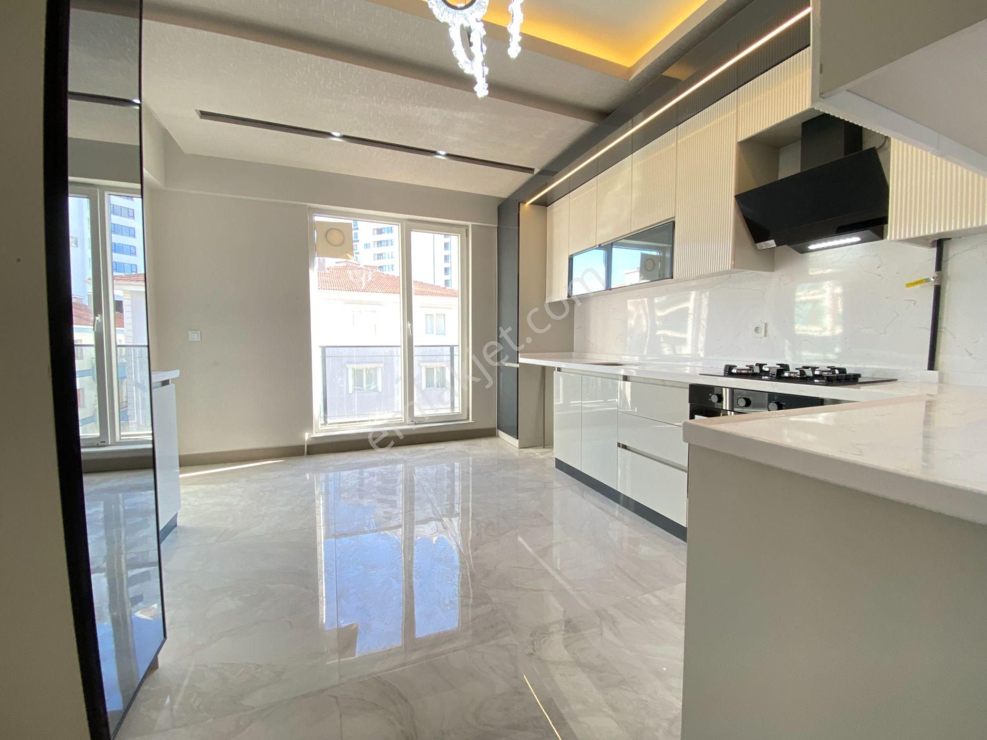 Gökçe Emlak'tan Saray Merkezde Satılık 4+1 Ultralüx Daire - Görsel 20