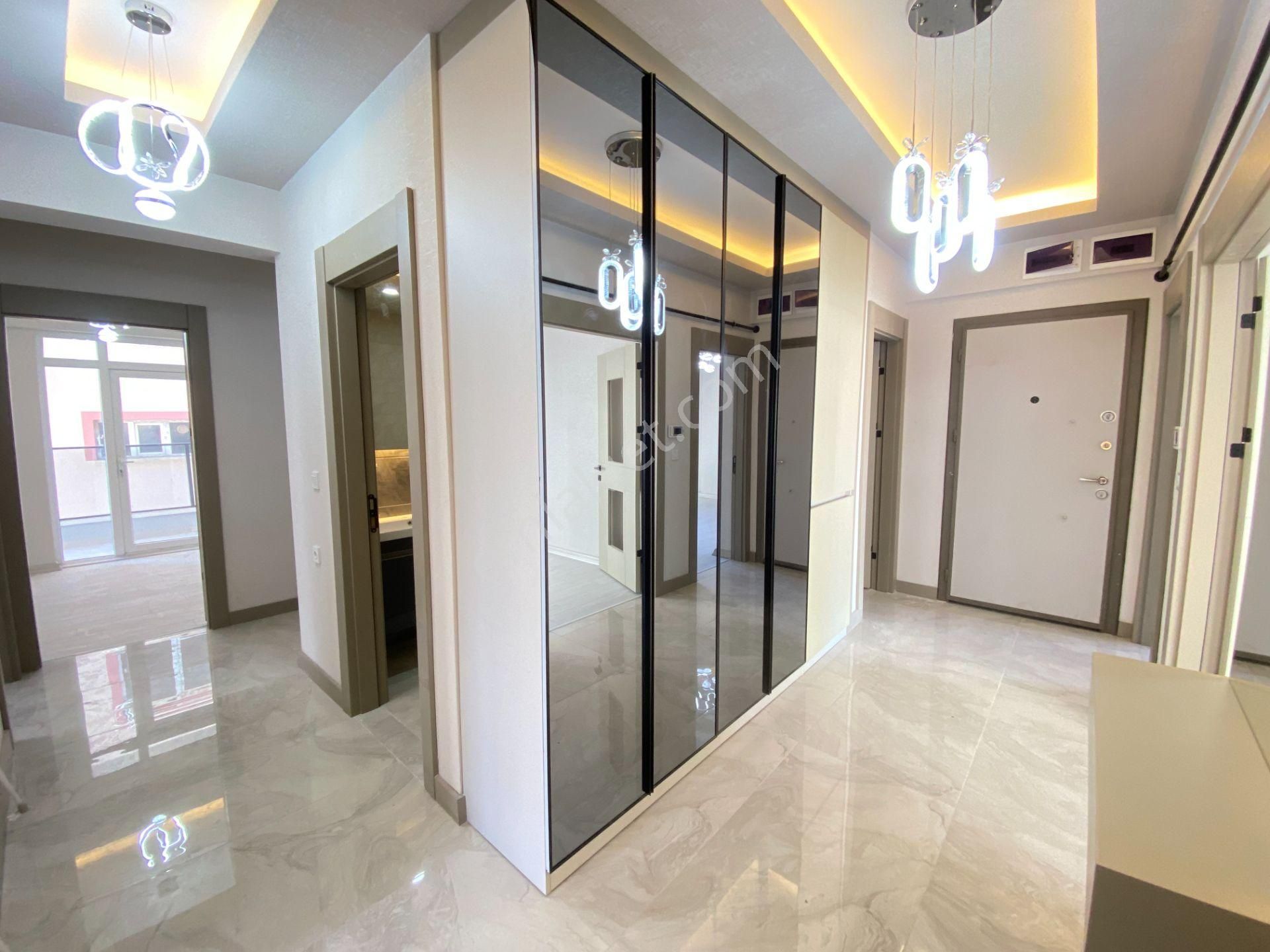 Gökçe Emlak'tan Saray Merkezde Satılık 4+1 Ultralüx Daire - Görsel 11