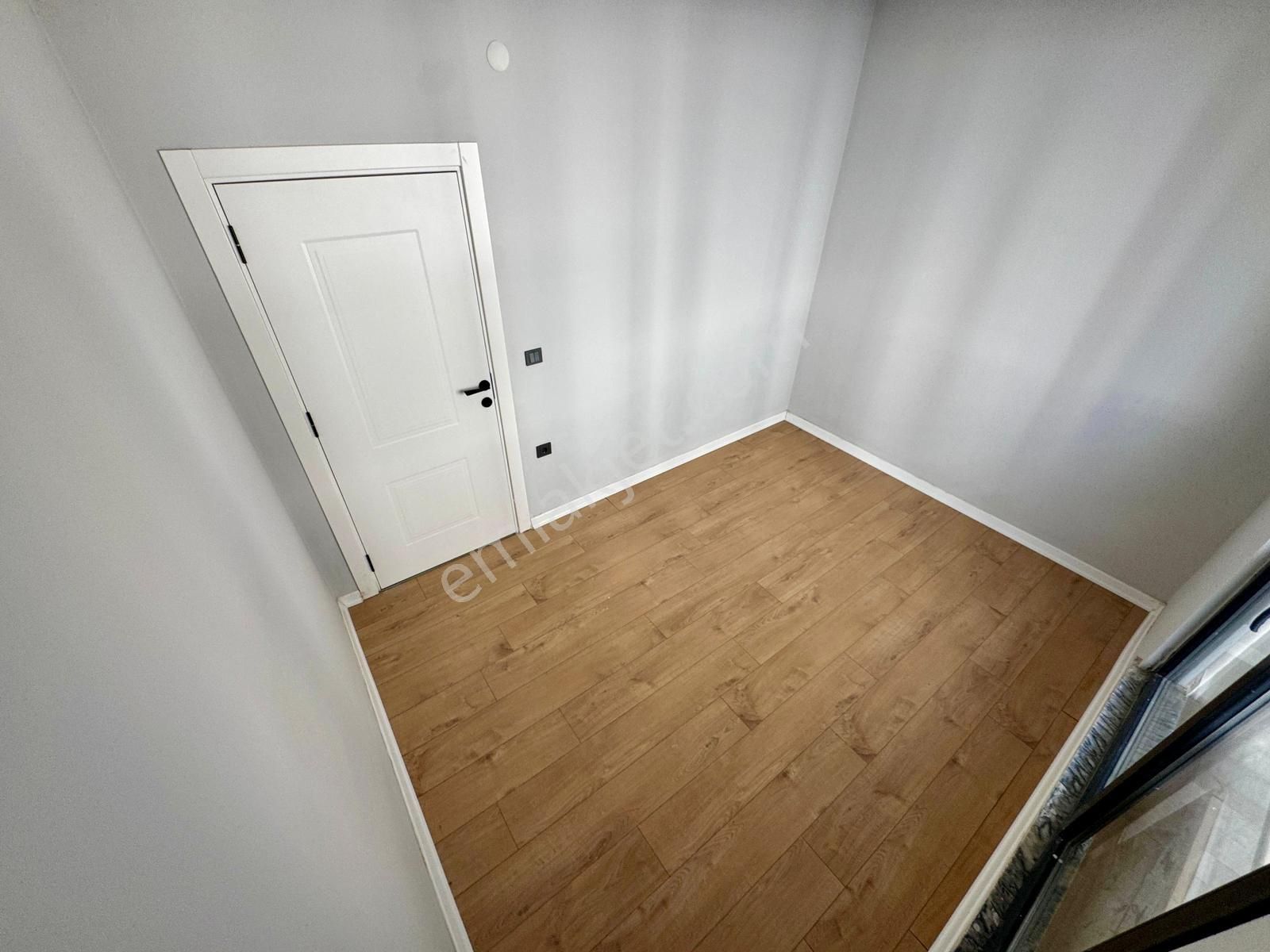 🏡 Referans'tan Akçay'da Ara Kat Ön Cephe Şık Tasarımlı 2+1 Daire - Görsel 14