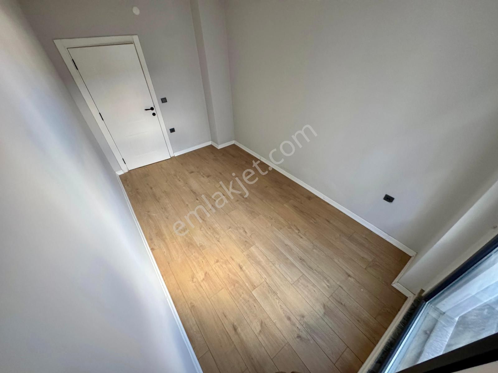 🏡 Referans'tan Akçay'da Ara Kat Ön Cephe Şık Tasarımlı 2+1 Daire - Görsel 17