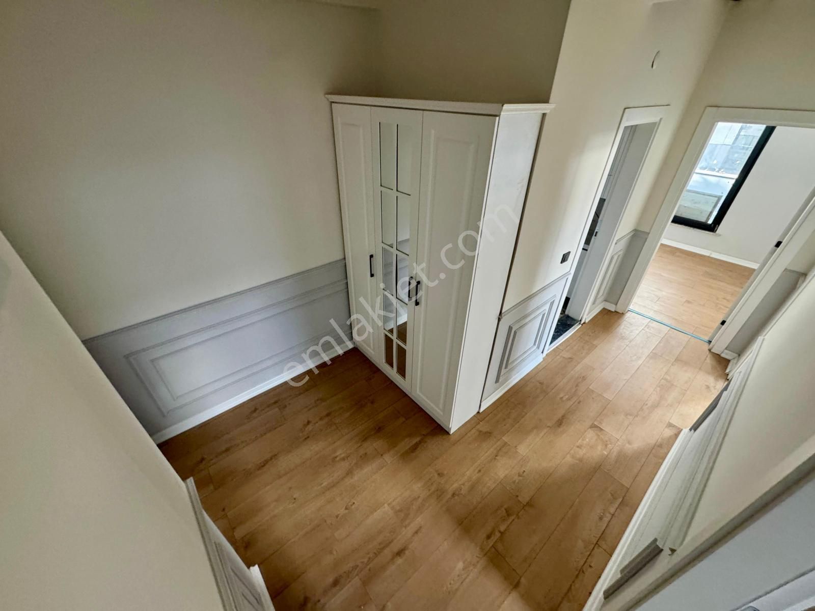 🏡 Referans'tan Akçay'da Ara Kat Ön Cephe Şık Tasarımlı 2+1 Daire - Görsel 22