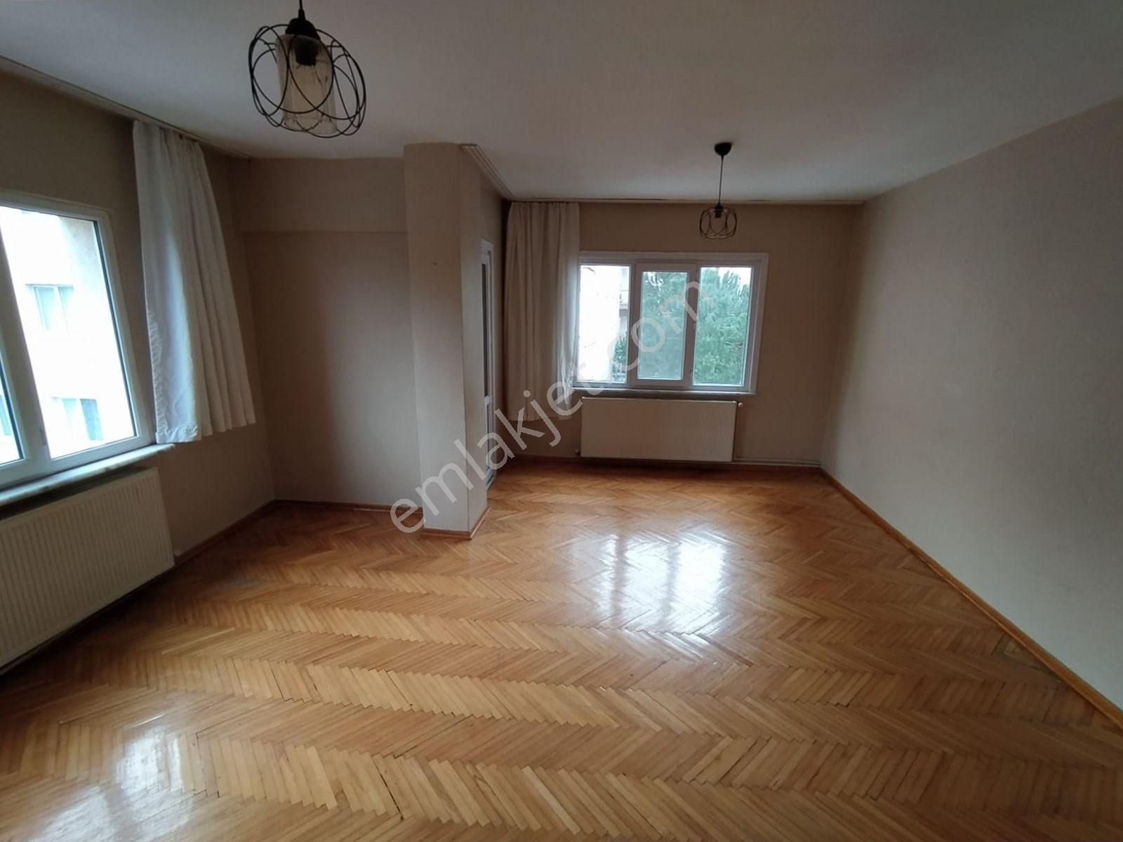 Mertcan Dan Yakacık Meydana Yürüme Arakat 3+1 Balkonlu Kiralık - Görsel 2