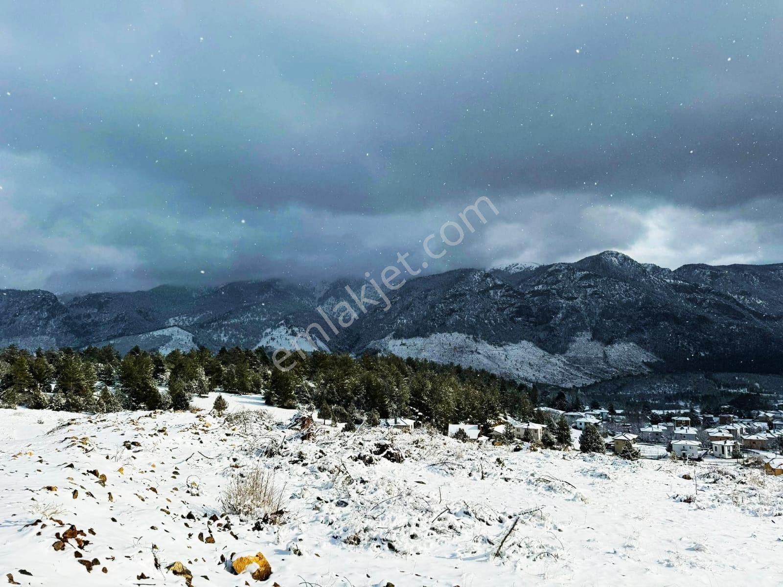 Kar Emlaktan Alpu Yaylasında Yüksek Konumlu 400 M2 Satılık Arsa - Görsel 24