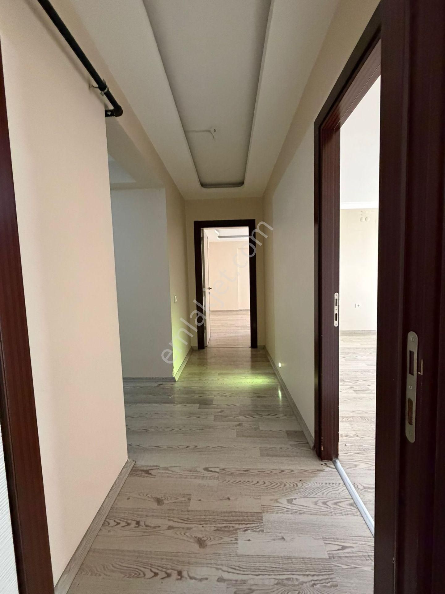 Buca Fırat Mah. 2+1 130 M2 Kapalı Mutfak Doğalgazlı Kiralık Lüks Daire - Görsel 8