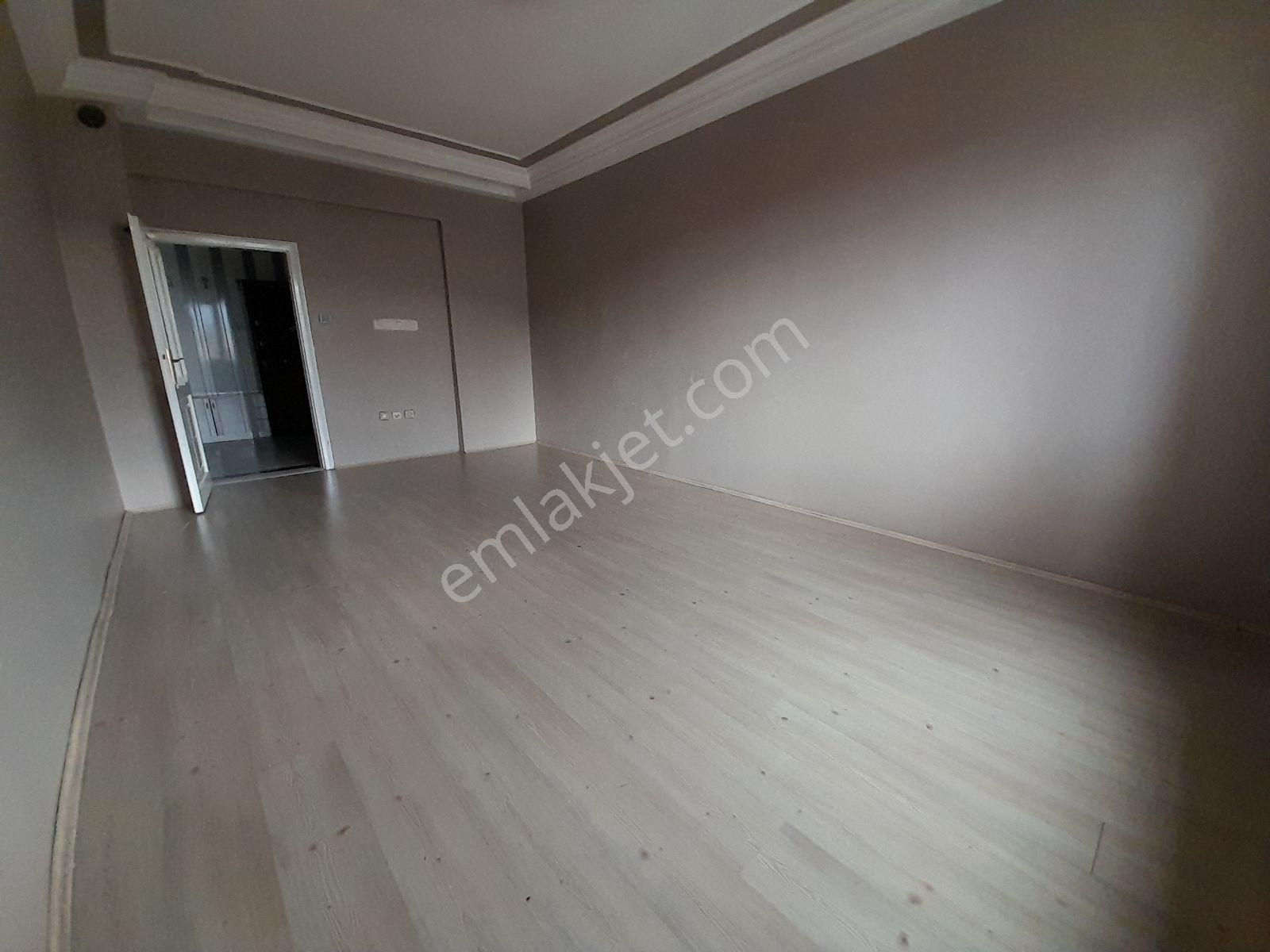 Erciyesevlerde Satılık Geniş 4+1 Daire - Görsel 4