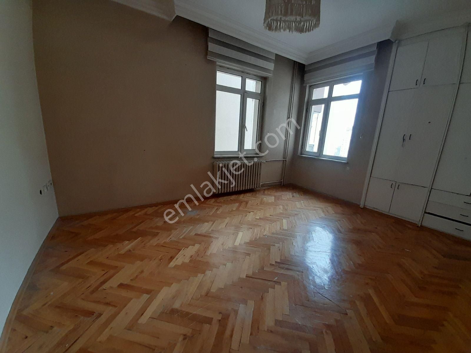 Erciyesevlerde Satılık Geniş 4+1 Daire - Görsel 24