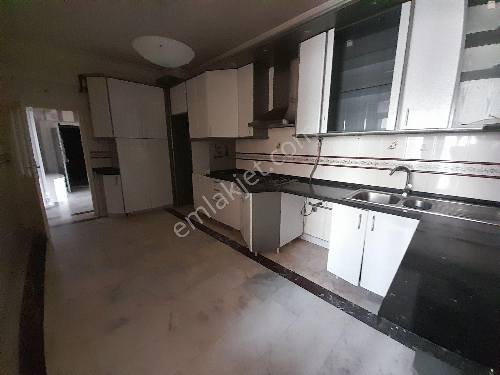 Erciyesevlerde Satılık Geniş 4+1 Daire - Görsel 20