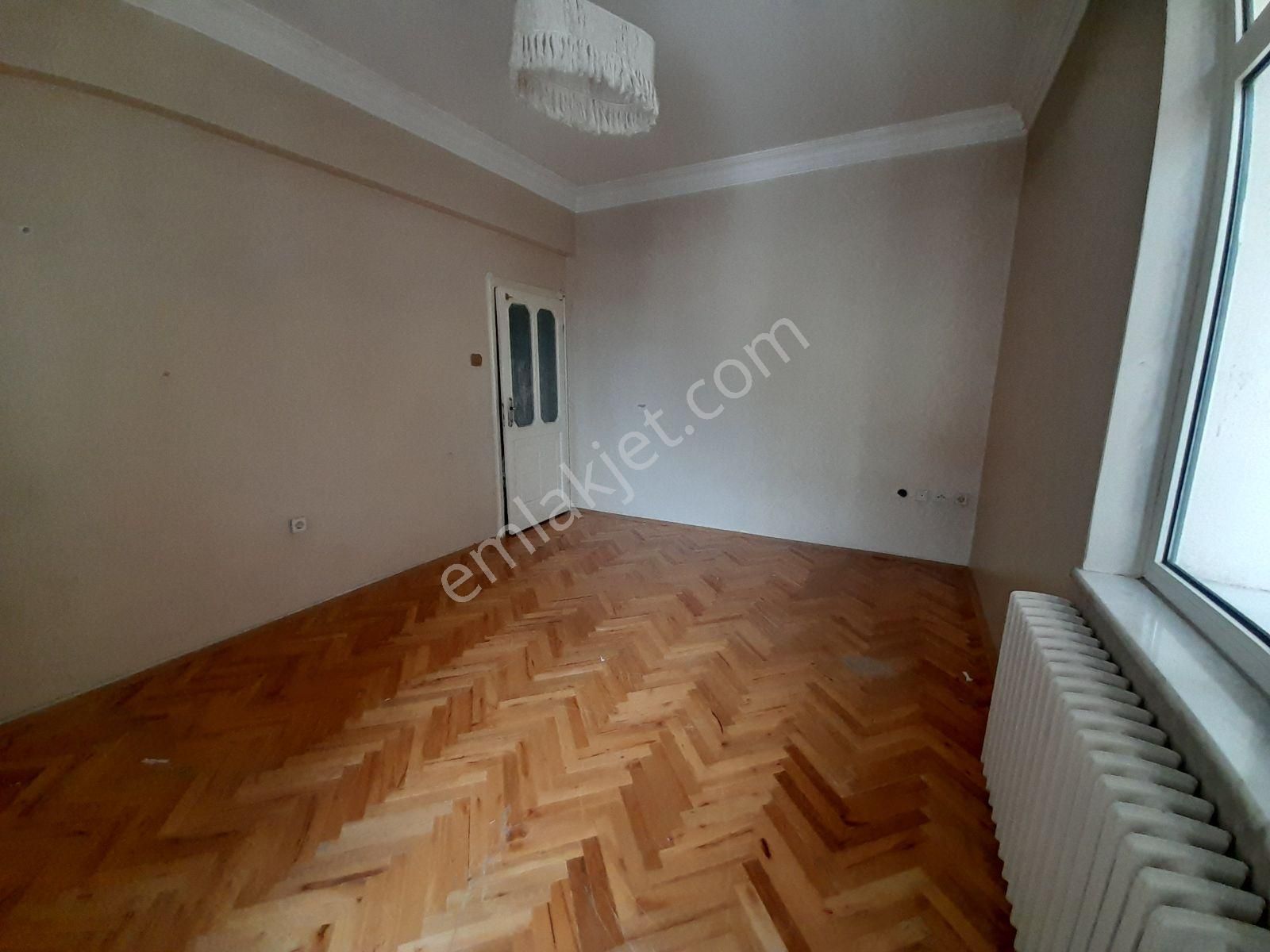 Erciyesevlerde Satılık Geniş 4+1 Daire - Görsel 7