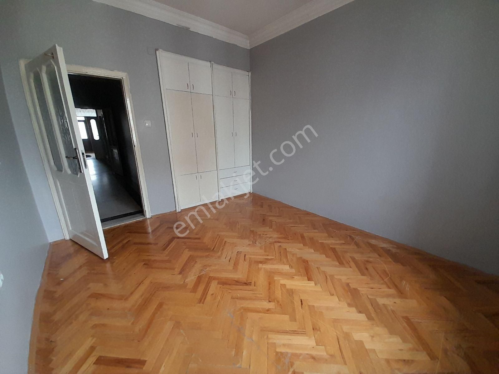 Erciyesevlerde Satılık Geniş 4+1 Daire - Görsel 15