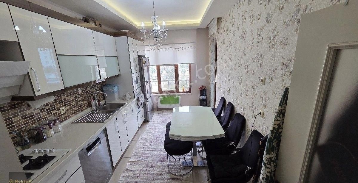 Etimesgut Ayyıldızda Siteiçinde Geniş Peyzaj Geniş Balkon Yeterli Otopark 160m2 3+1 Satılık Daire - Görsel 32