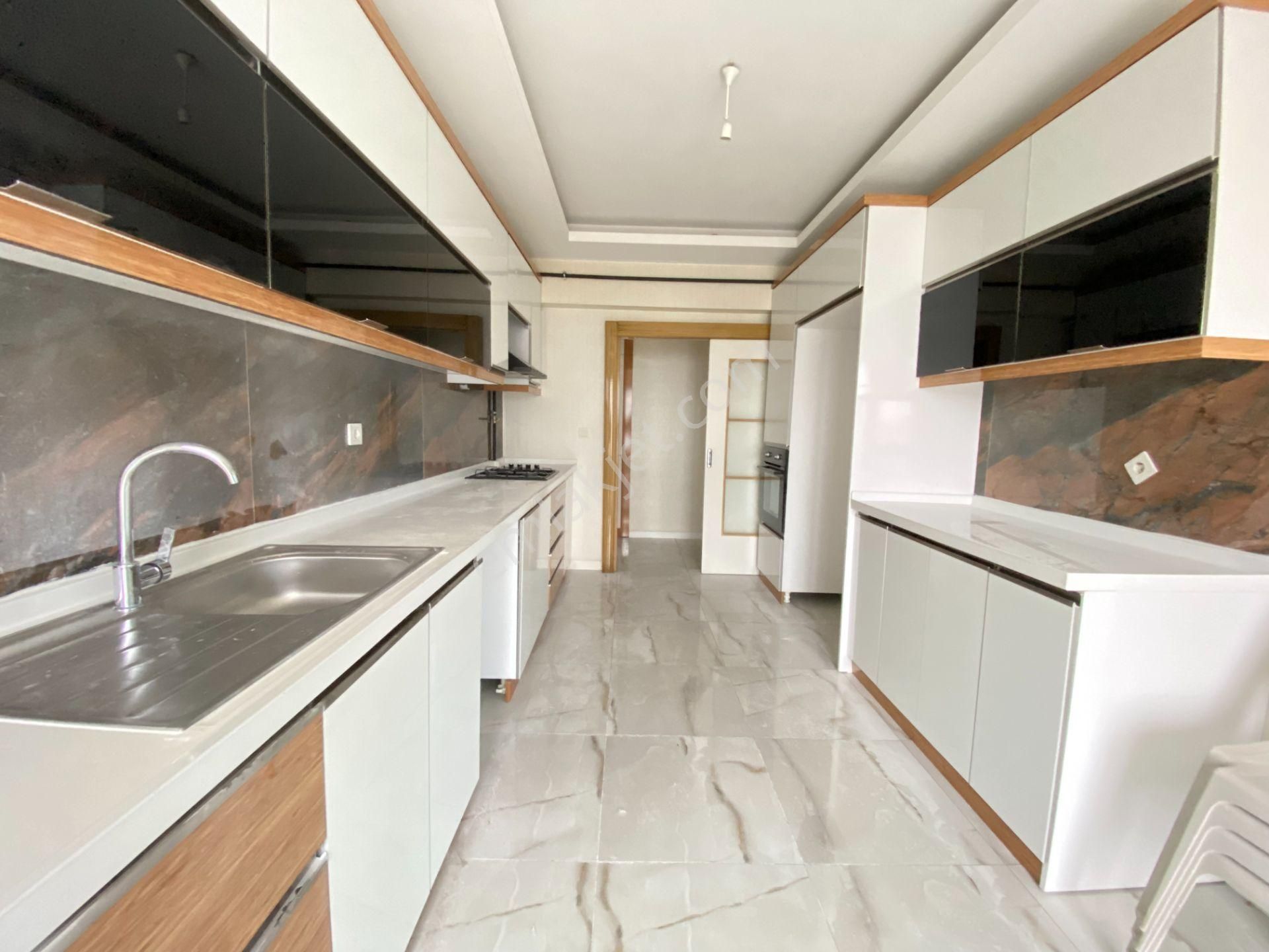 Gökçe Emlak'tan 8.kat Giysi Odalı Ebeveyn Banyolu Ultralüx 4+1 - Görsel 8