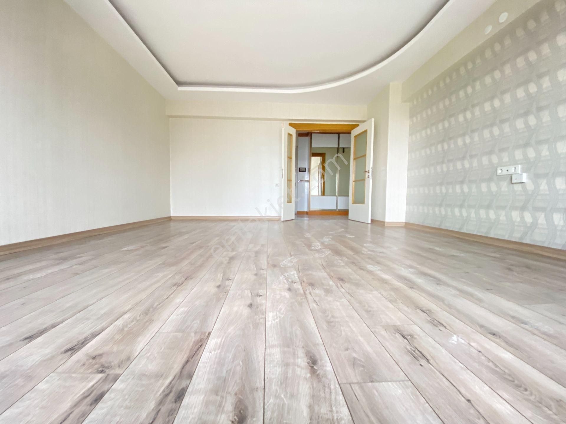 Gökçe Emlak'tan 8.kat Giysi Odalı Ebeveyn Banyolu Ultralüx 4+1 - Görsel 4