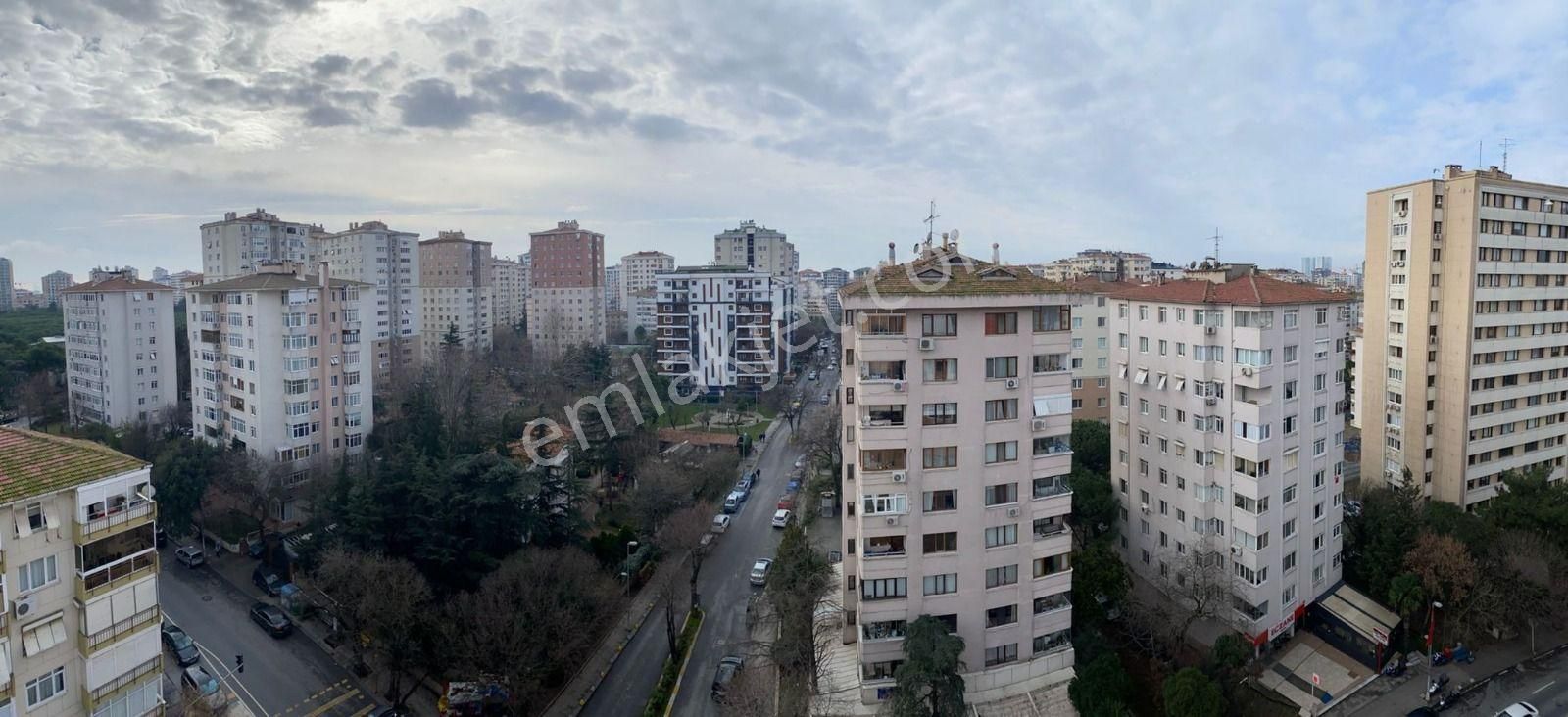 Poyraz'dan Kozyatağı'nda Koru Manzaralı Çift Balkonlu 145 M2 3+1 - Görsel 4