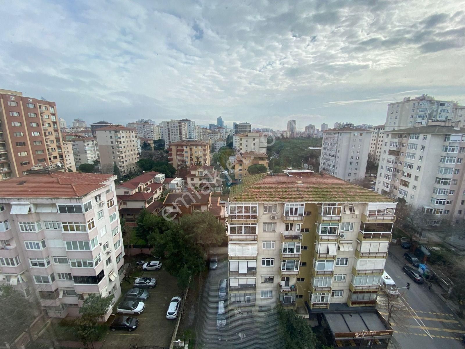 Poyraz'dan Kozyatağı'nda Koru Manzaralı Çift Balkonlu 145 M2 3+1 - Görsel 12