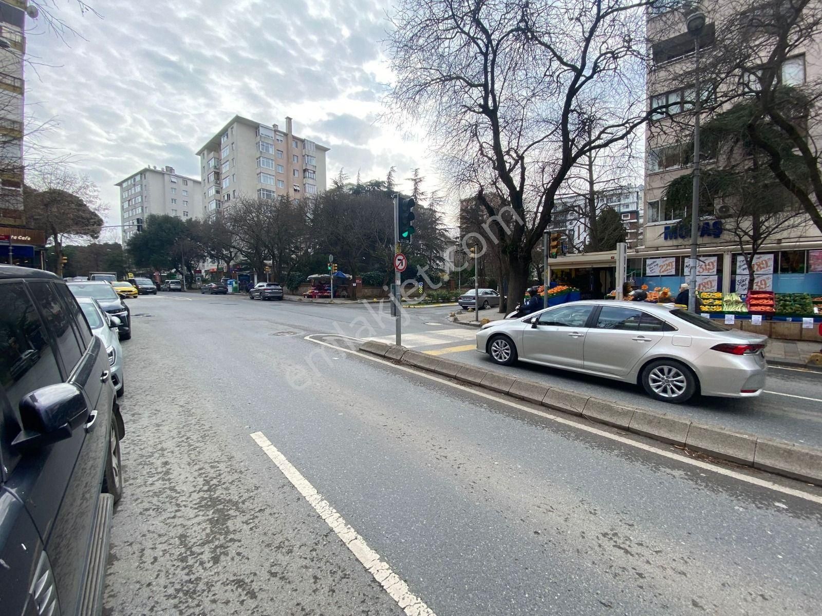 Poyraz'dan Kozyatağı'nda Koru Manzaralı Çift Balkonlu 145 M2 3+1 - Görsel 33
