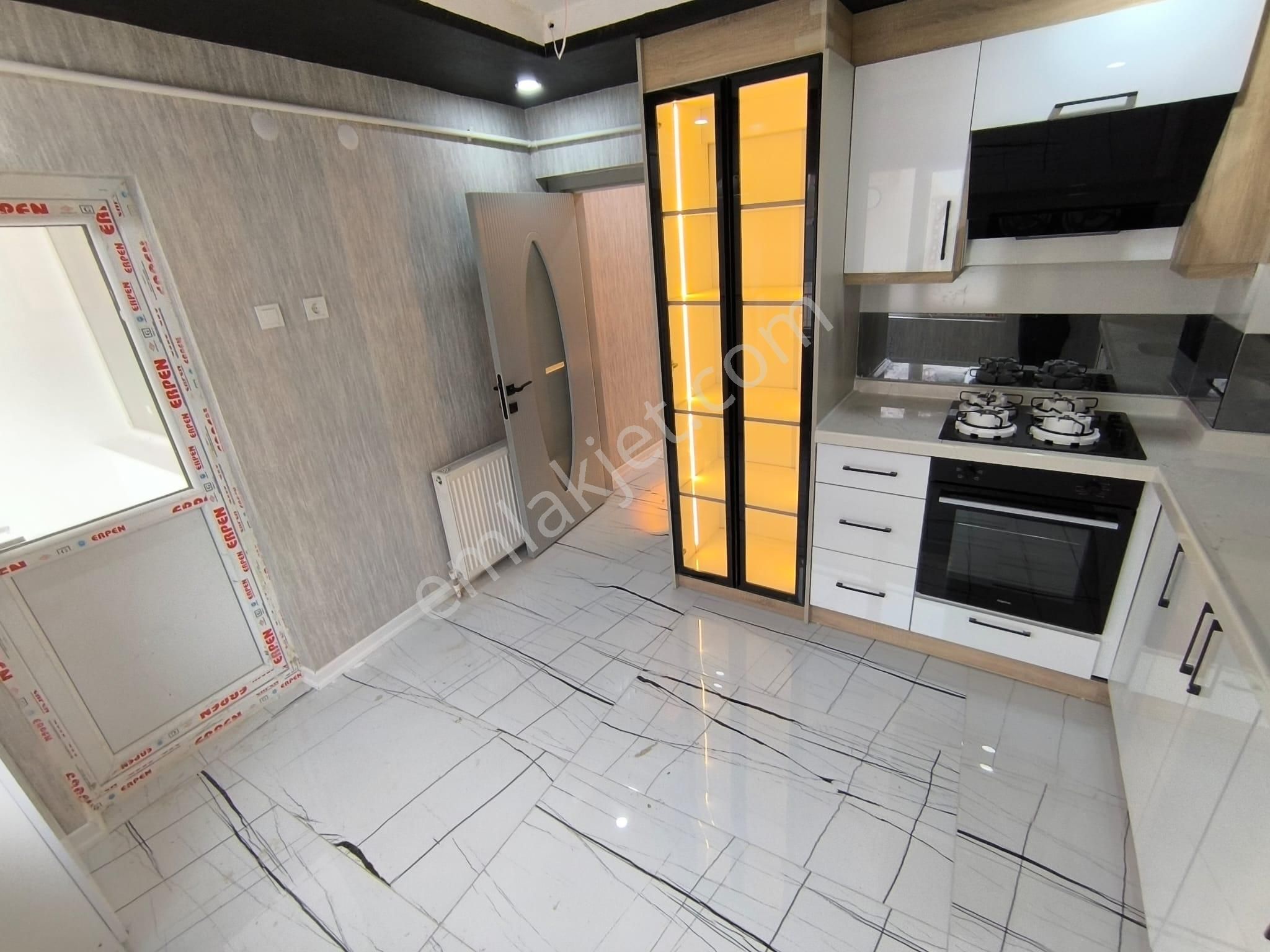 Plevne Mahallesin'de Full Yapılı Satılık Daire - Görsel 2