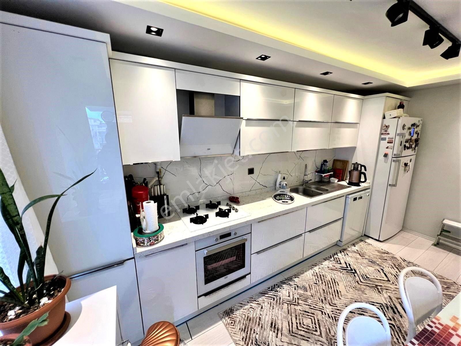 🏡referans'tan İkizçay'ın En Prestijli Sitesinde Ayrı Mutfaklı Doğalgazlı K.otoparklı 2+1 Daire