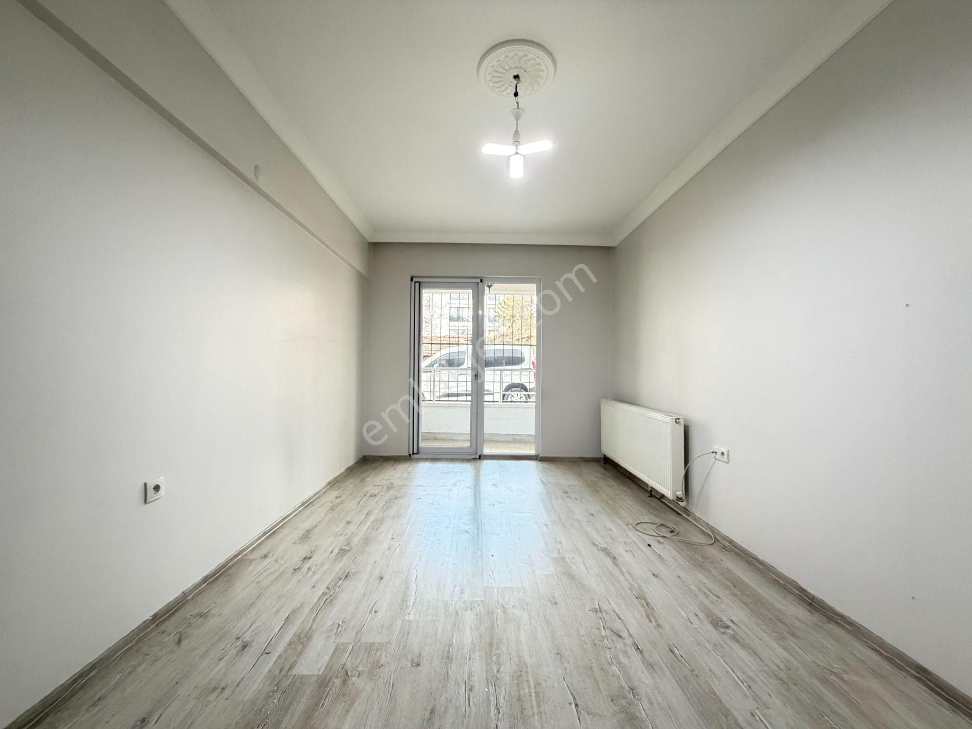 Gökçe Emlak'tan Sarayda Giysi Odalı 3+1 Full Yapı Satılık Daire - Görsel 19