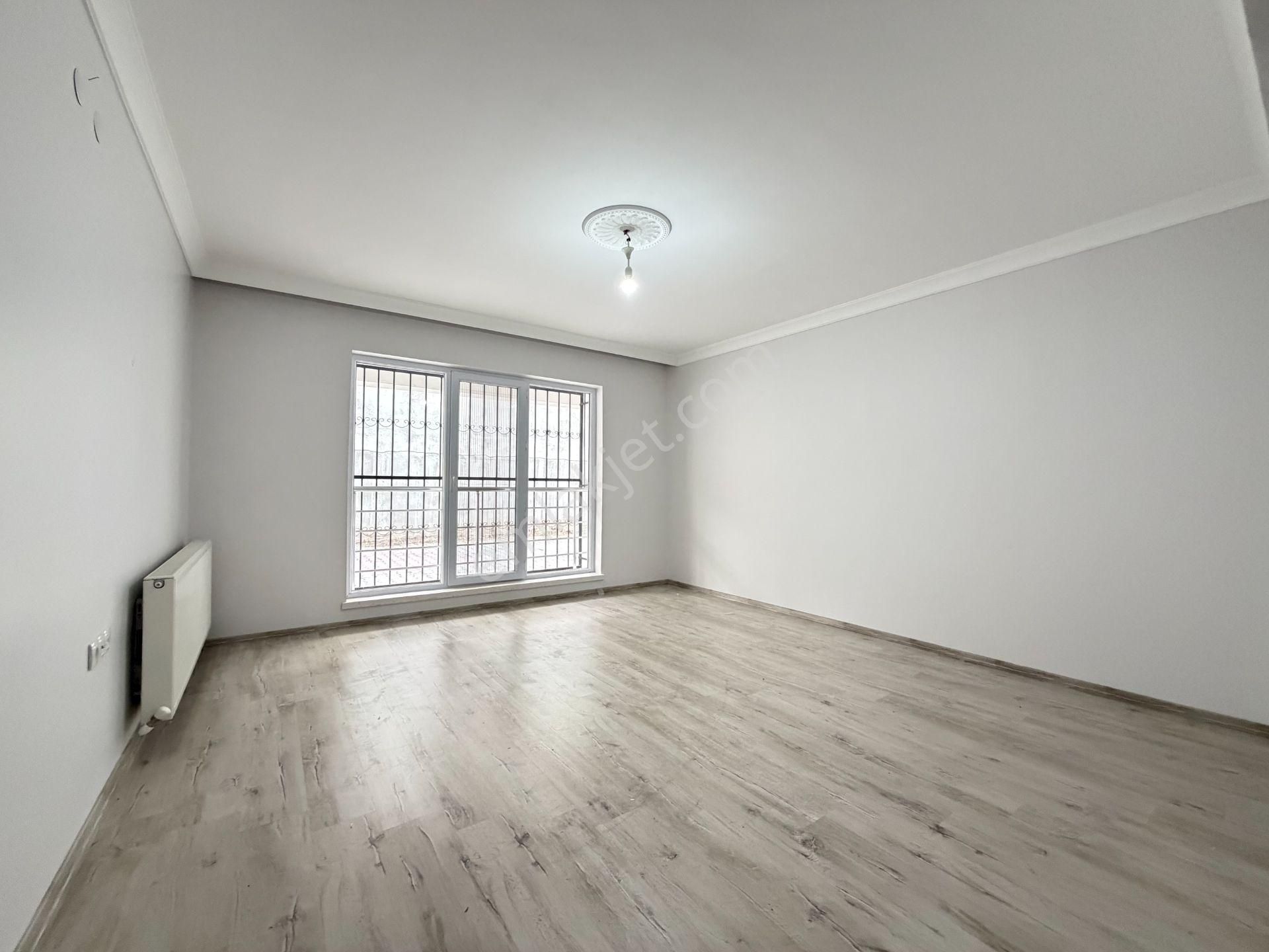 Gökçe Emlak'tan Sarayda Giysi Odalı 3+1 Full Yapı Satılık Daire - Görsel 2