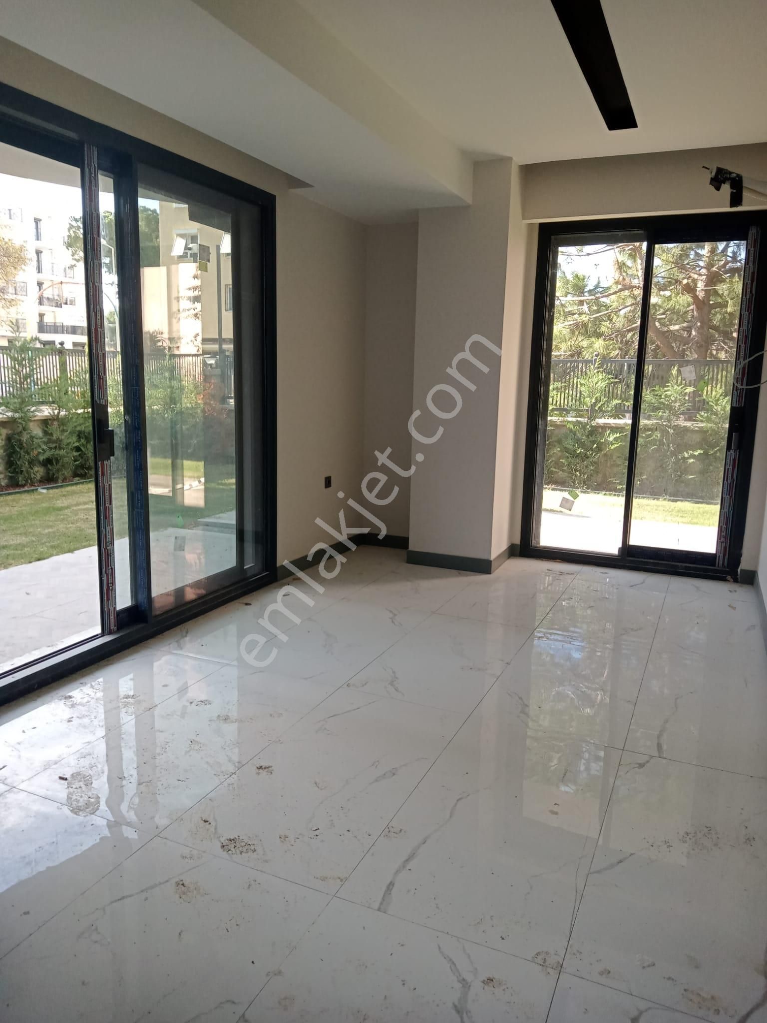 Kuşadası Kadınlar Denizinde Satılık Sıfır 2+1 Daire - Görsel 13