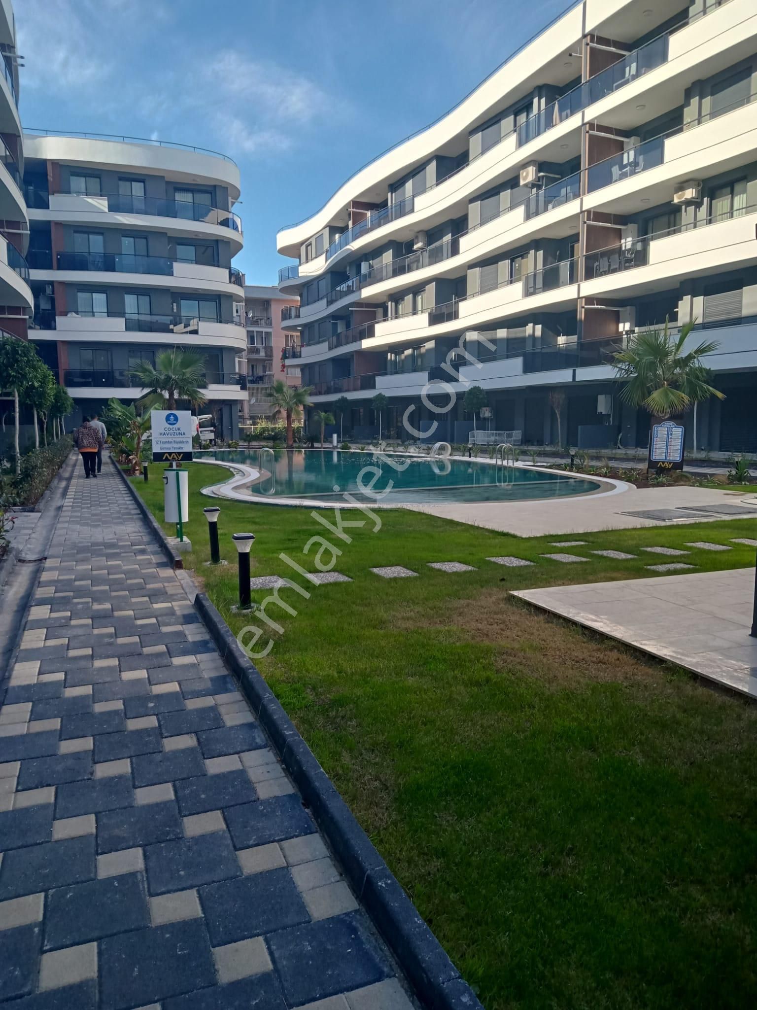 Kuşadası Kadınlar Denizinde Satılık Sıfır 2+1 Daire