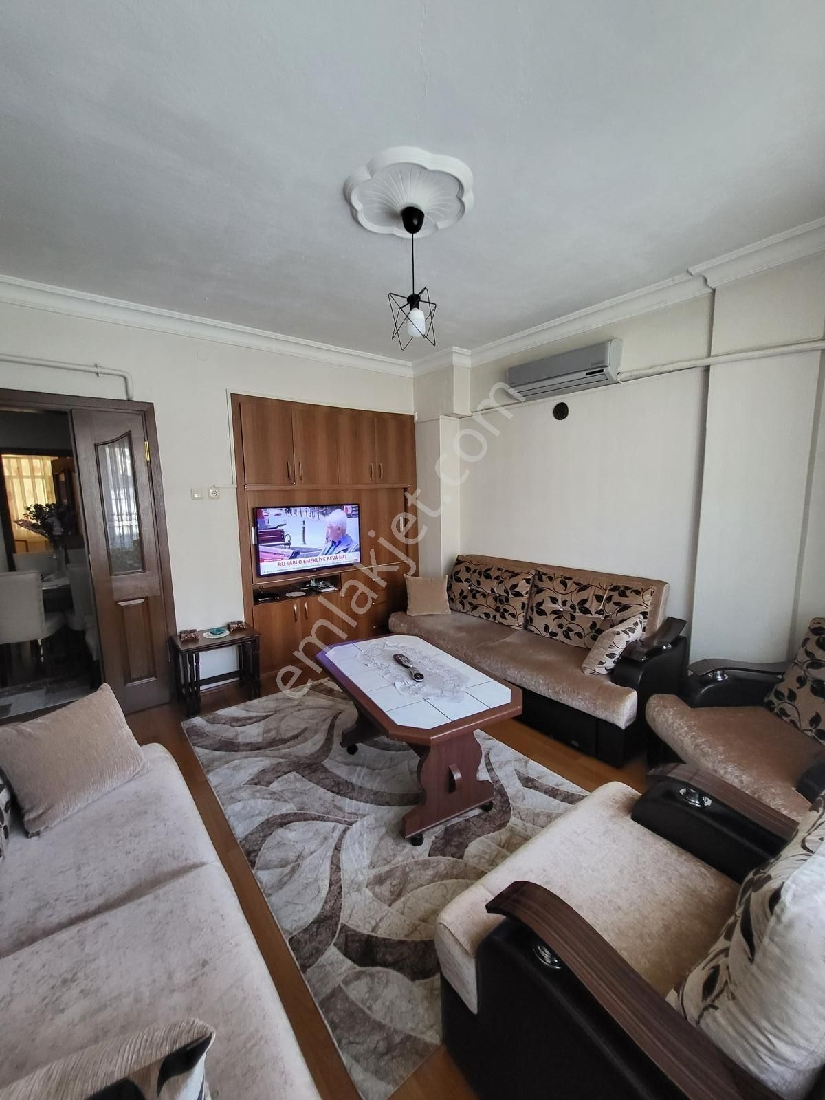 Pazartesi Pazarı Satılık 3+1 Daire | 117 M² Brüt | Çarşı Merkez - Görsel 3