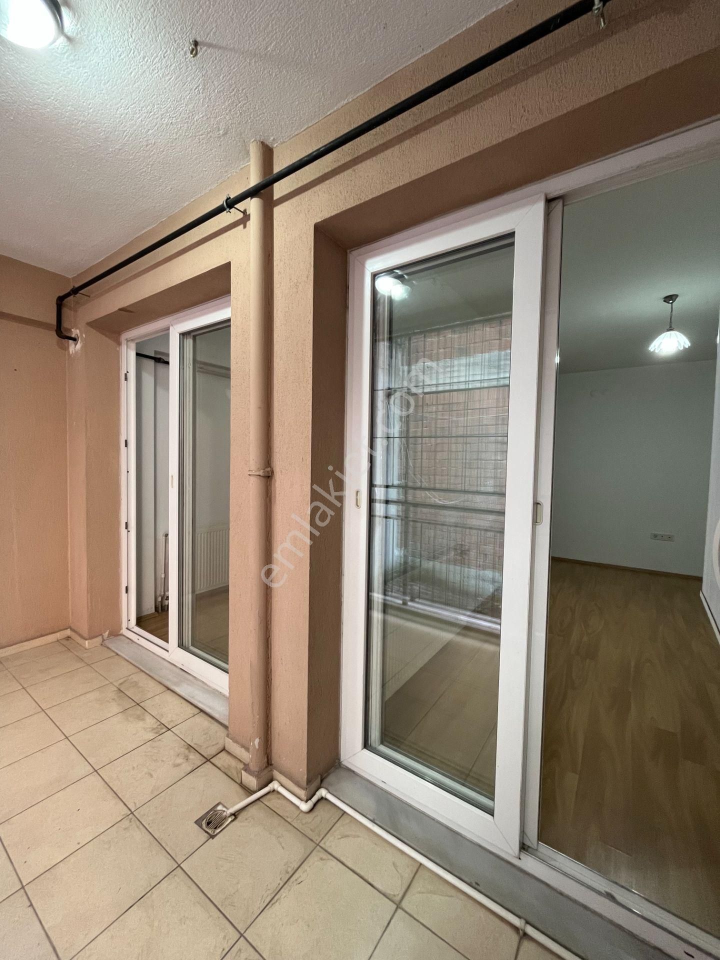 Bayraklı Sevgi Yolu Yakını Doğalgazlı Ve Ankastreli 2+1 Kiralık Daire - Görsel 25