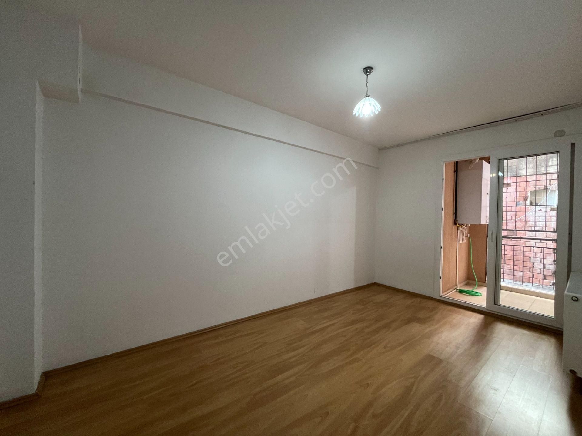 Bayraklı Sevgi Yolu Yakını Doğalgazlı Ve Ankastreli 2+1 Kiralık Daire - Görsel 22