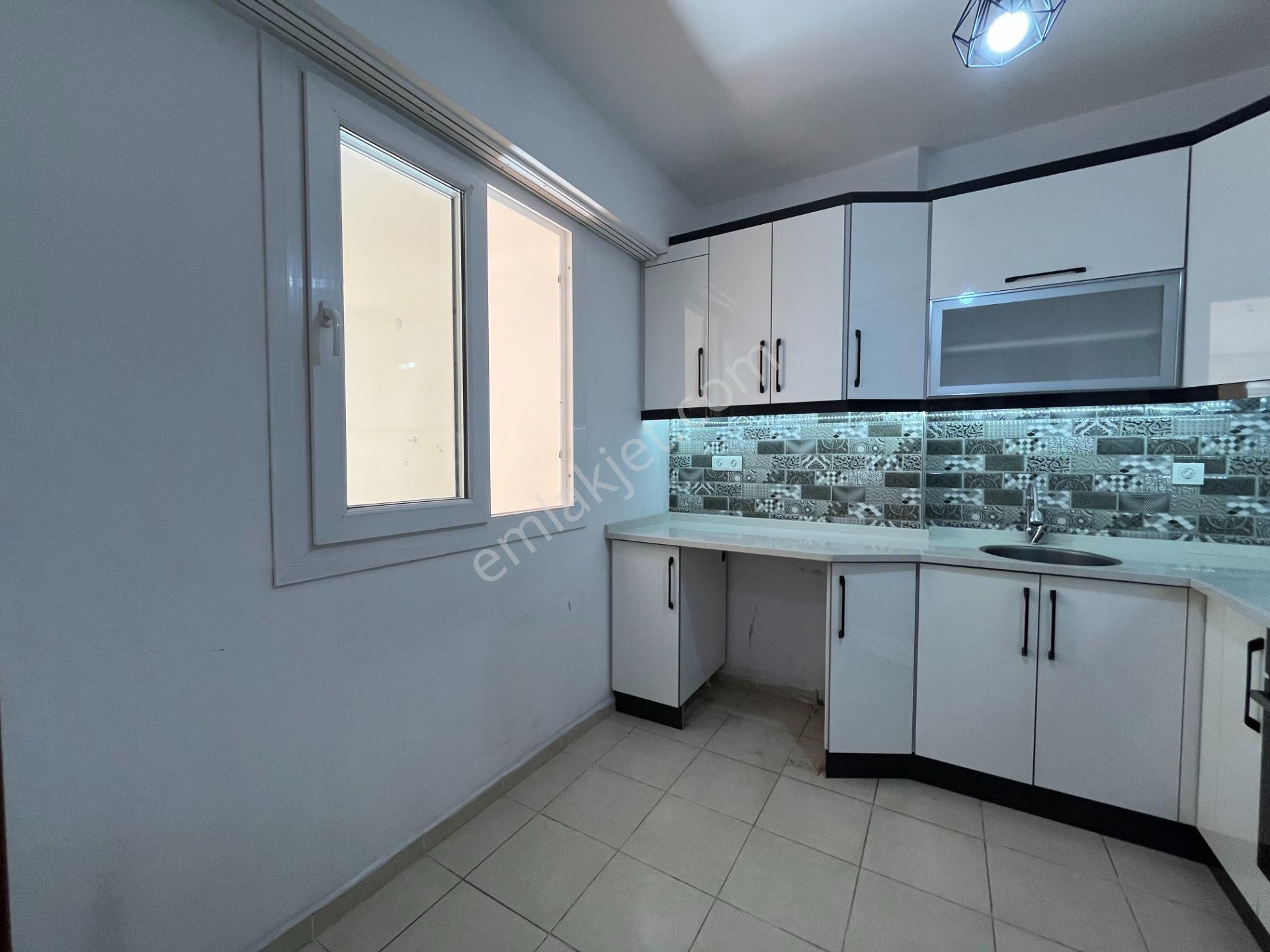 Bayraklı Sevgi Yolu Yakını Doğalgazlı Ve Ankastreli 2+1 Kiralık Daire - Görsel 9
