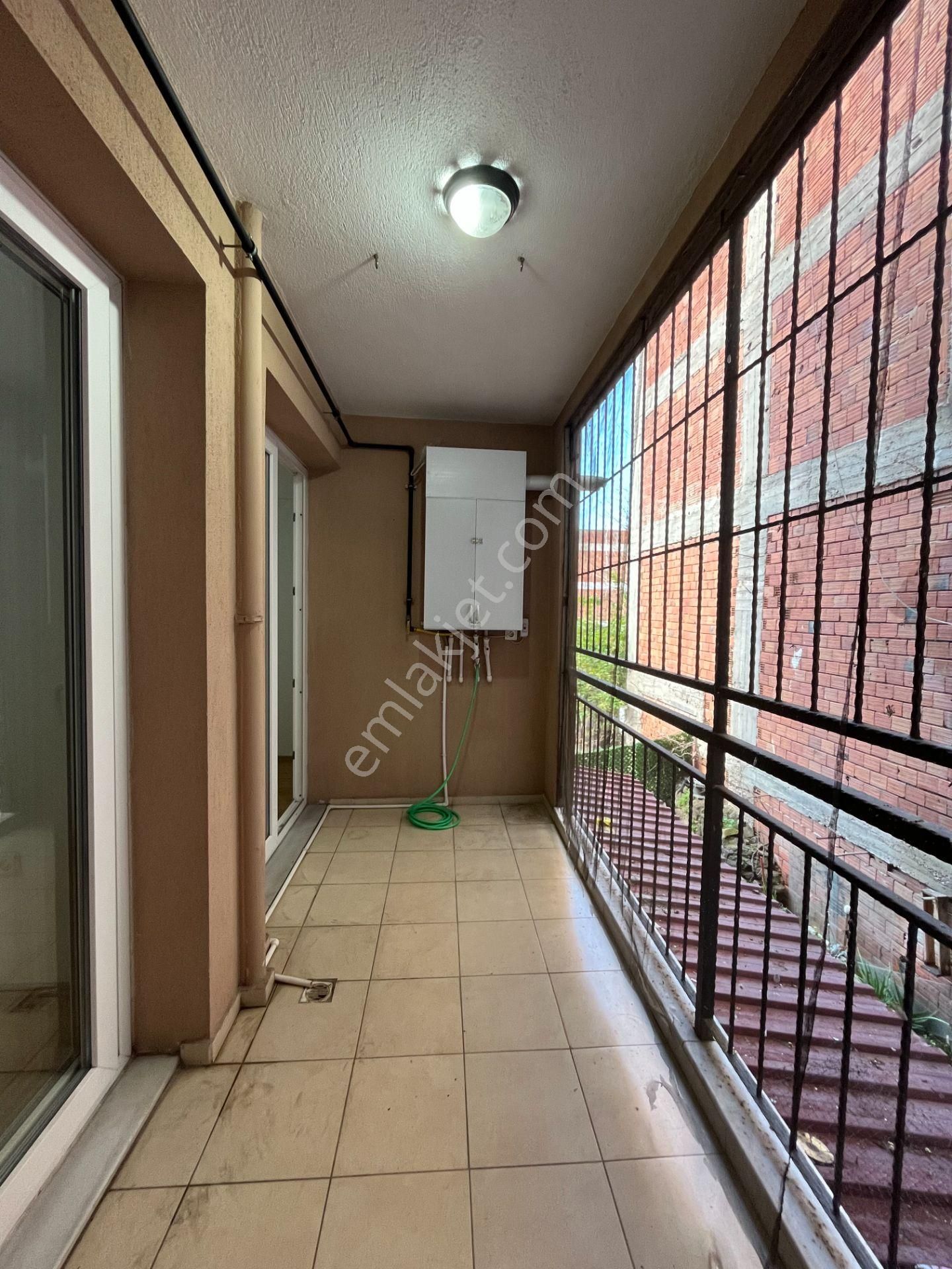 Bayraklı Sevgi Yolu Yakını Doğalgazlı Ve Ankastreli 2+1 Kiralık Daire - Görsel 27