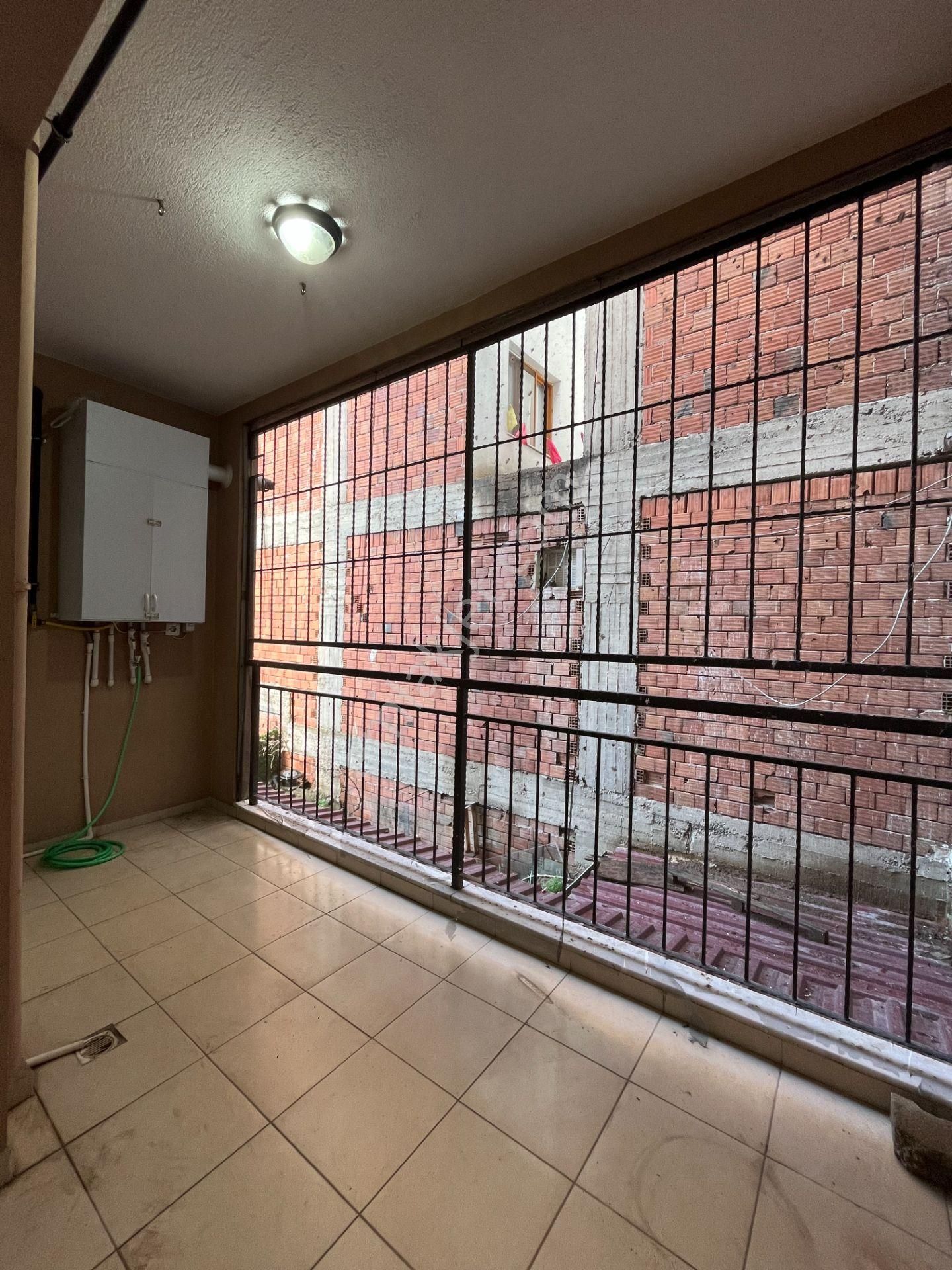 Bayraklı Sevgi Yolu Yakını Doğalgazlı Ve Ankastreli 2+1 Kiralık Daire - Görsel 28