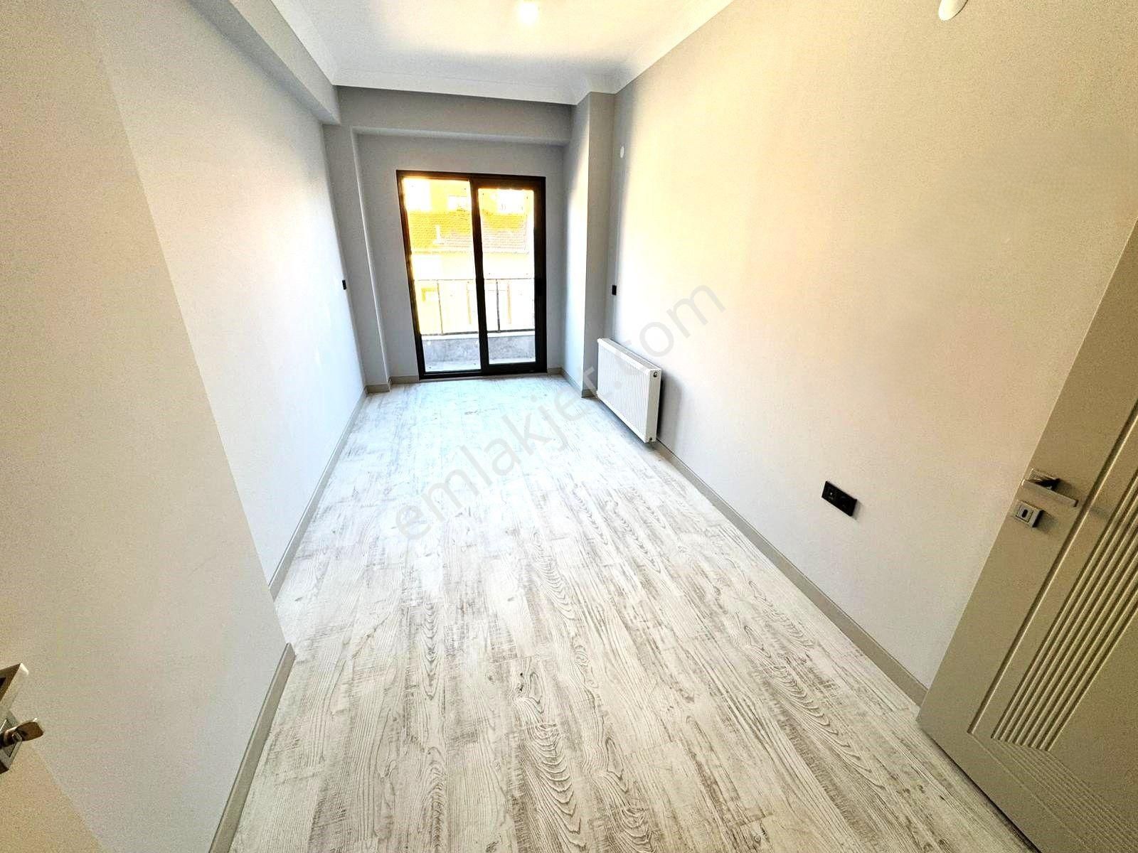 Edremit Merkez'de Aygülden Ön Cephe Sıfır Doğalgazlı Ebeveyn Banyolu Asansörlü Acil2+1 Satılık Daire - Görsel 15